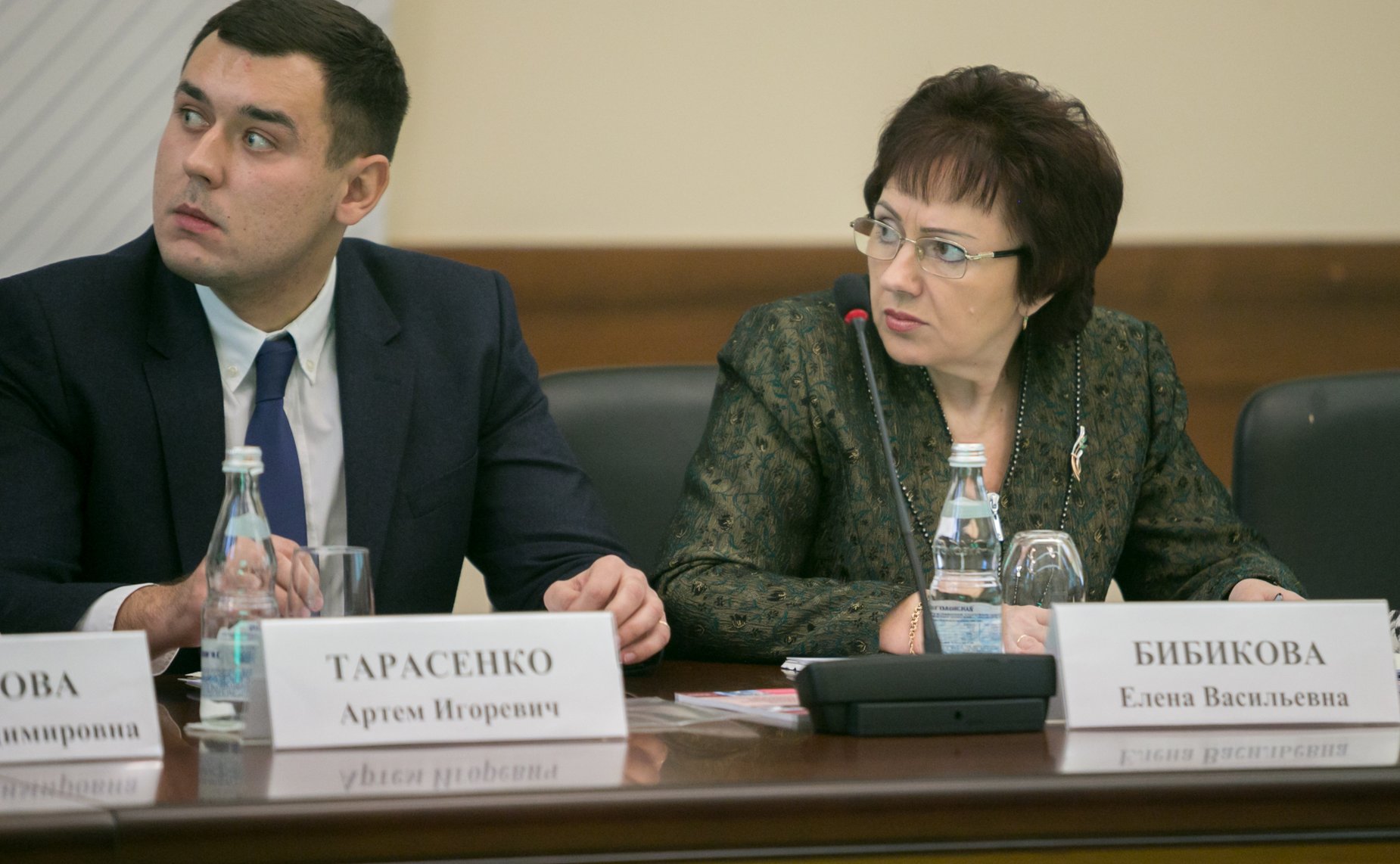 Людмила Козлова провела «круглый стол» на тему «Законодательные аспекты подготовки и переподготовки кадров в сфере здравоохранения»