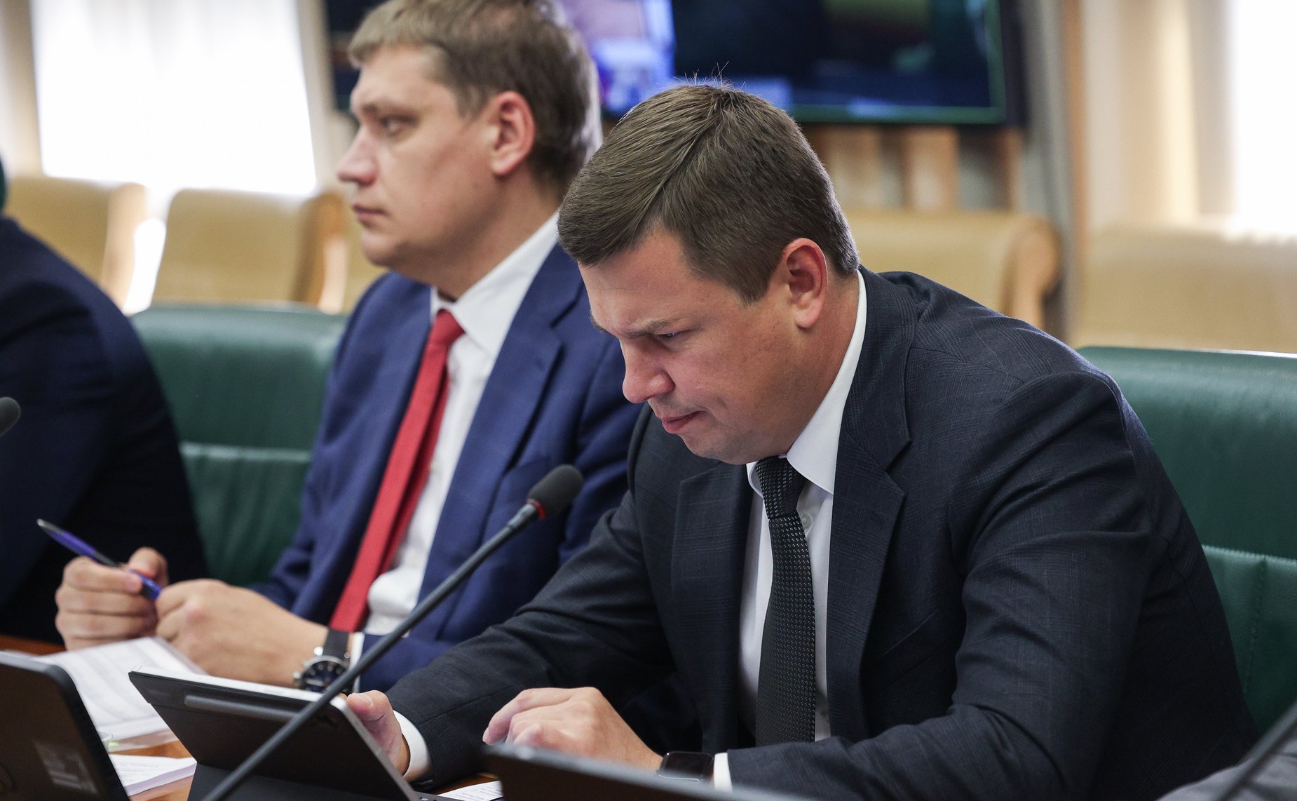 Круглый стол Комитета Совета Федерации по международным делам «Роль Российской Федерации в развитии международных транспортных коридоров в современных международных условиях»