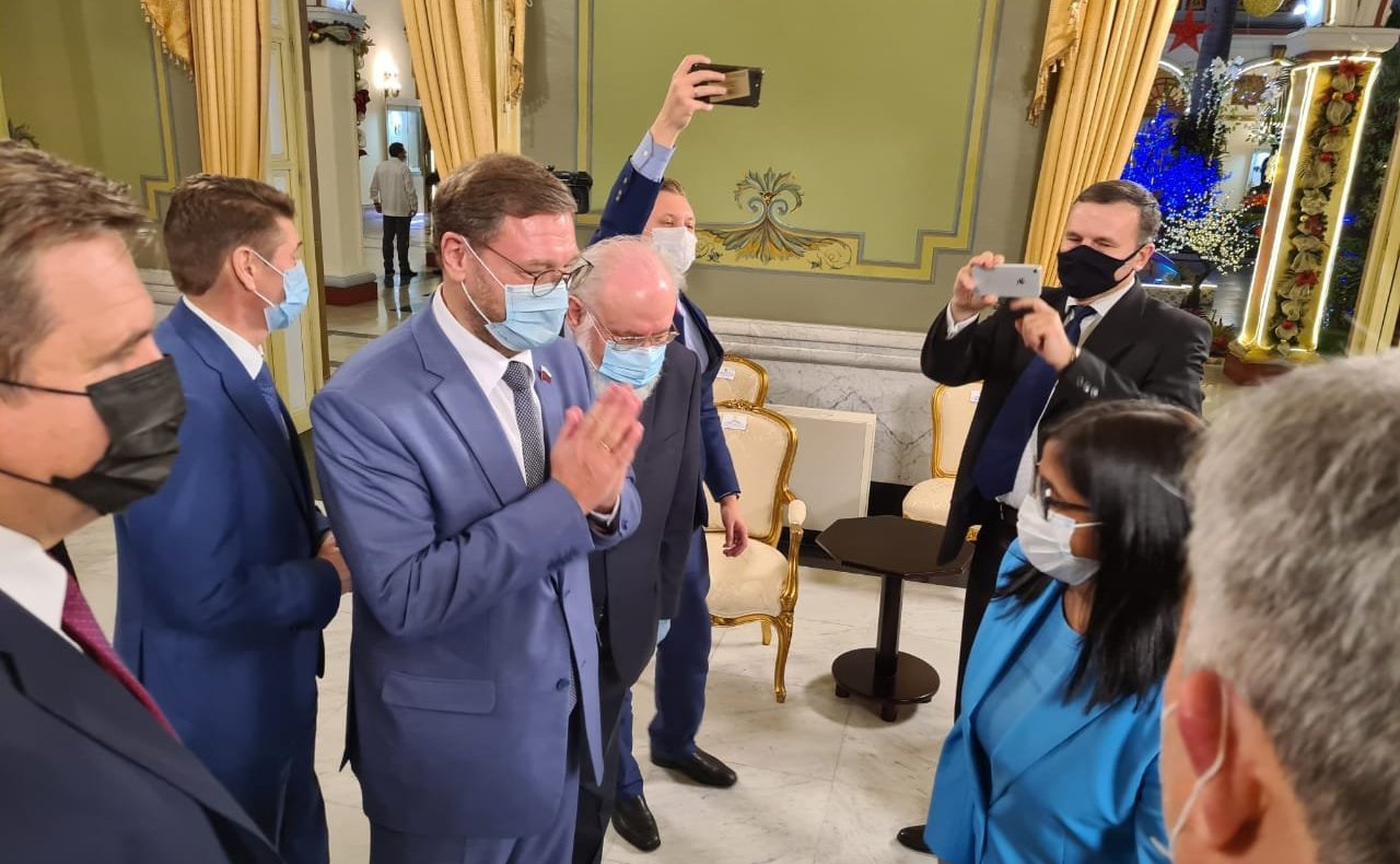 Константин Косачев возглавил делегацию Совета Федерации по наблюдению за выборным процессом в Венесуэле