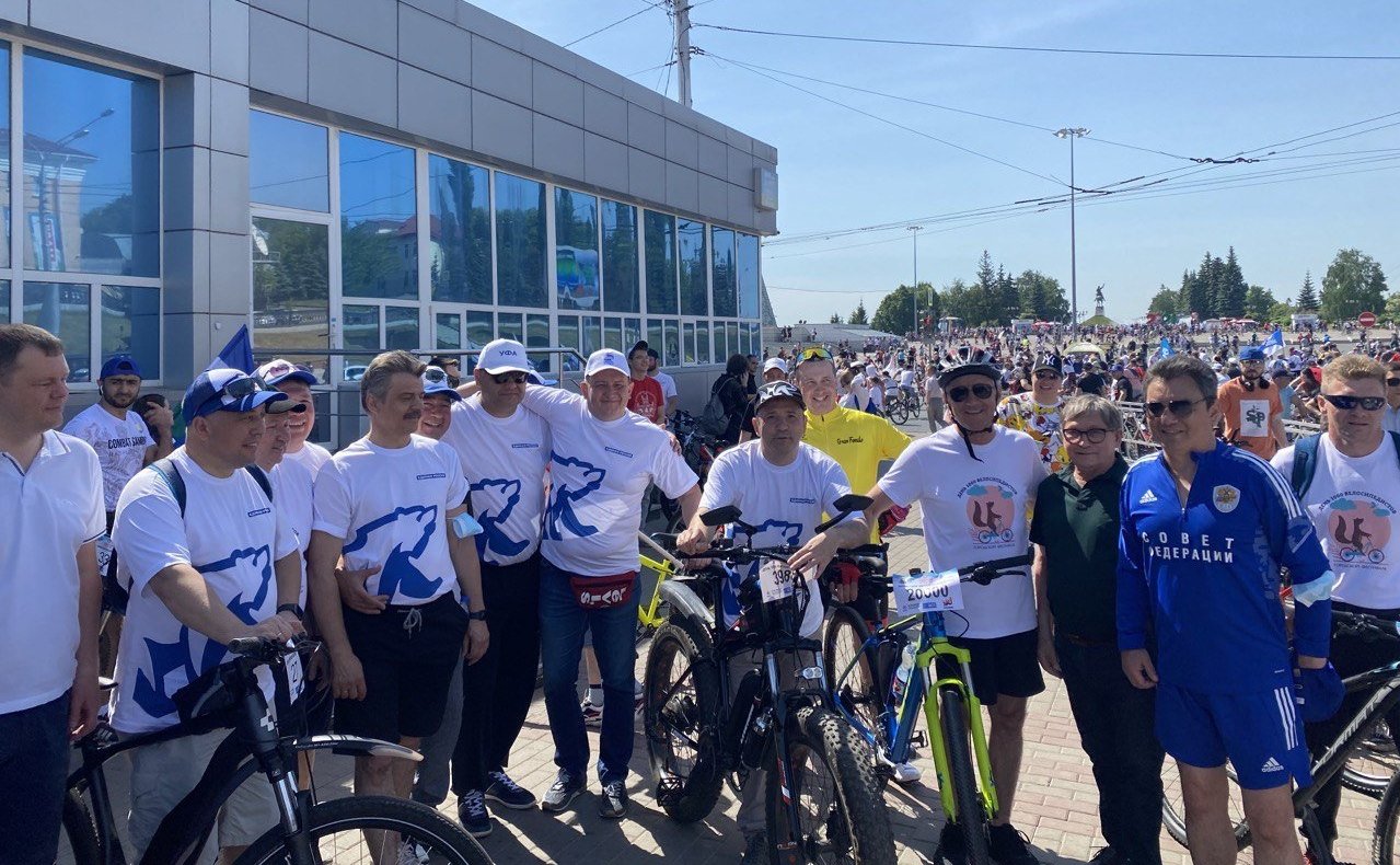 Ирек Ялалов принял участие в ежегодном велопараде «День тысячи велосипедистов» в городе Уфа
