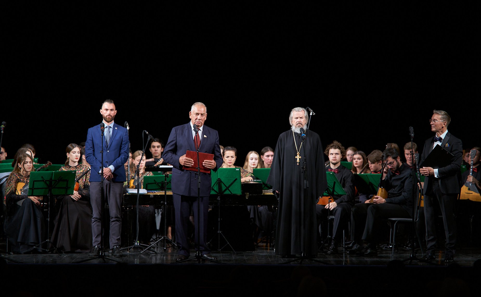 Сергей Митин приветствовал участников благотворительного концерта «Себя не мыслим без России» из цикла «Шедевры русской музыки» в Великом Новгороде