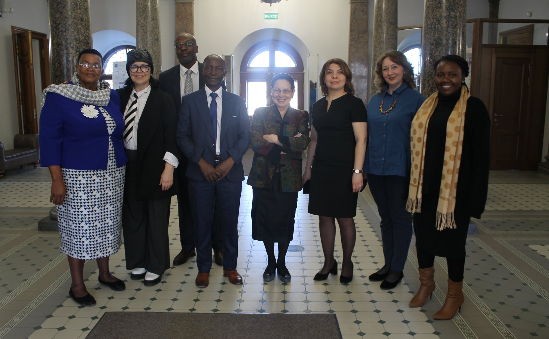 Делегация Зимбабве во главе с председателем Сената Парламента Республики Мейбл Чиномоной посетила Тверскую область. Поездка прошла в рамках официального визита в Россию, состоявшегося по приглашению Председателя СФ Валентины Матвиенко