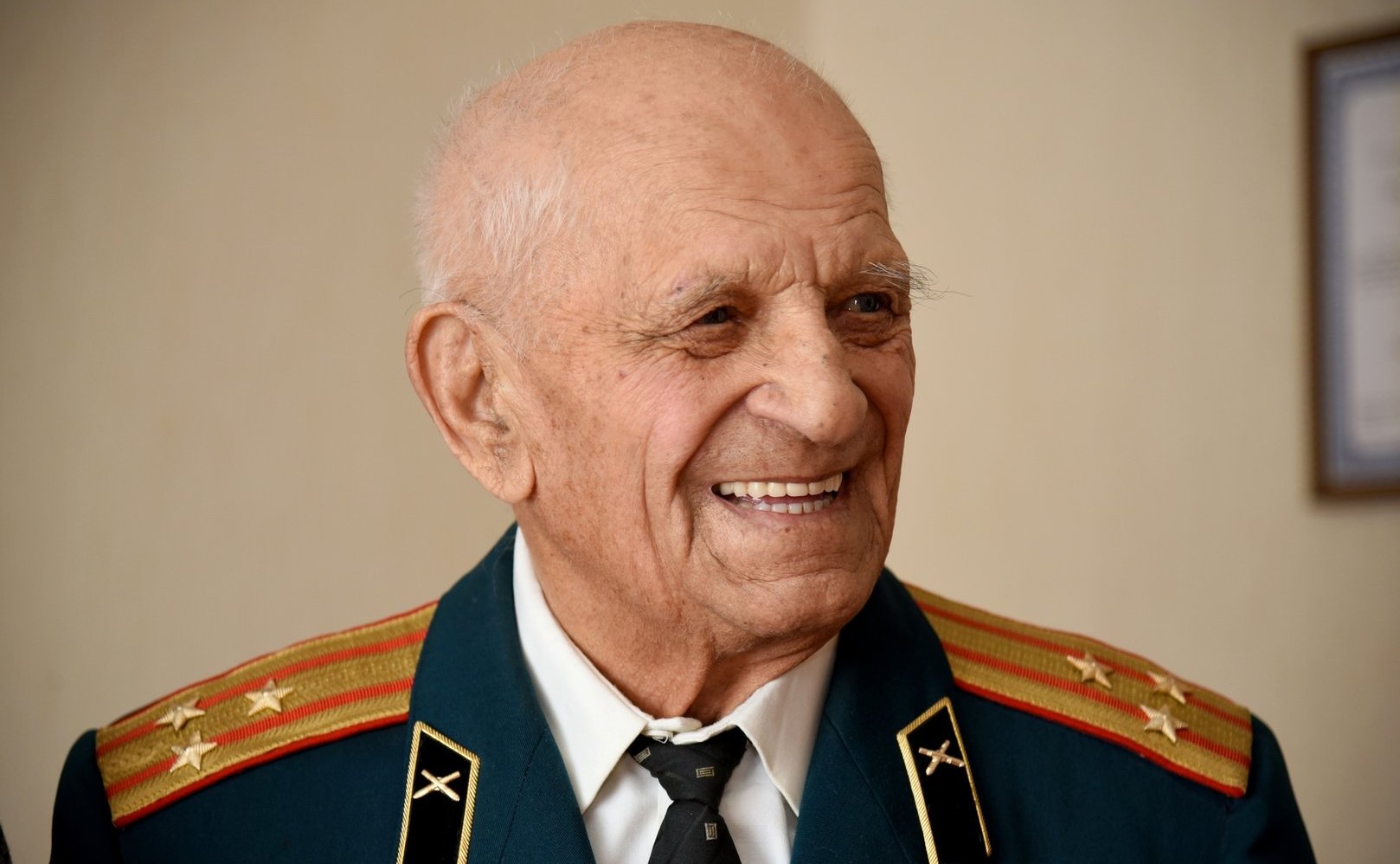 Ольга Бас навестила в Луганской Народной Республике ветерана Великой Отечественной войны