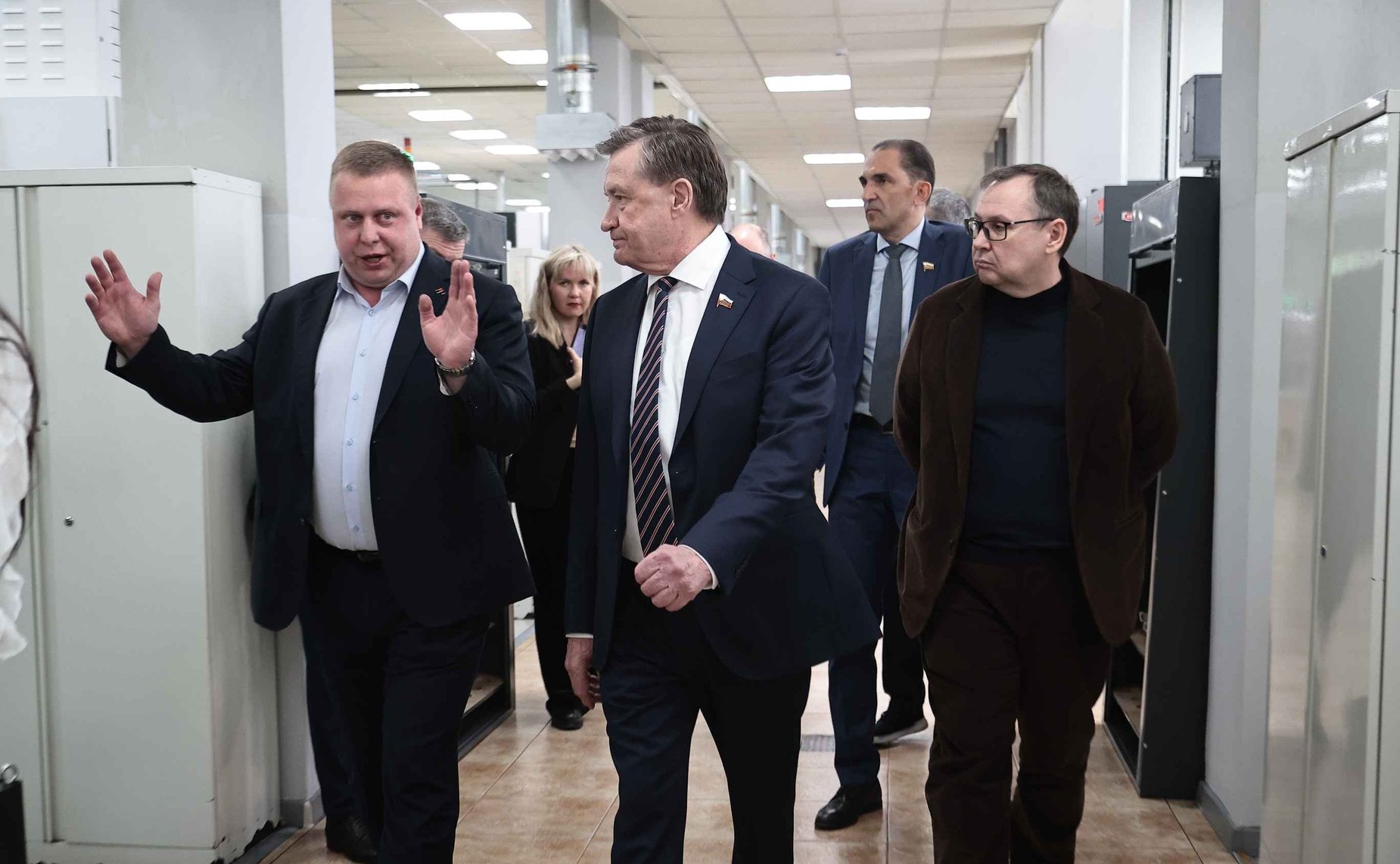 Сенаторы РФ посетили АО «Ульяновское конструкторское бюро приборостроения»