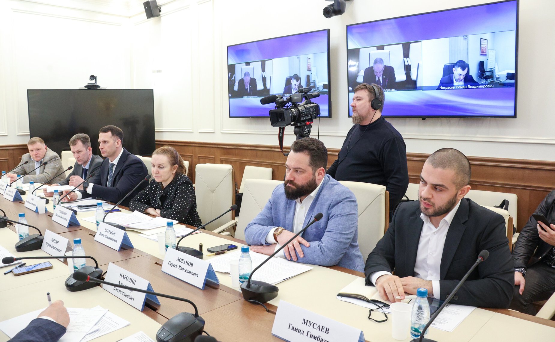 Совещание Комитета Совета Федерации по аграрно-продовольственной политике и природопользованию на тему «По вопросам регулирования рынка цветочной продукции в Российской Федерации»