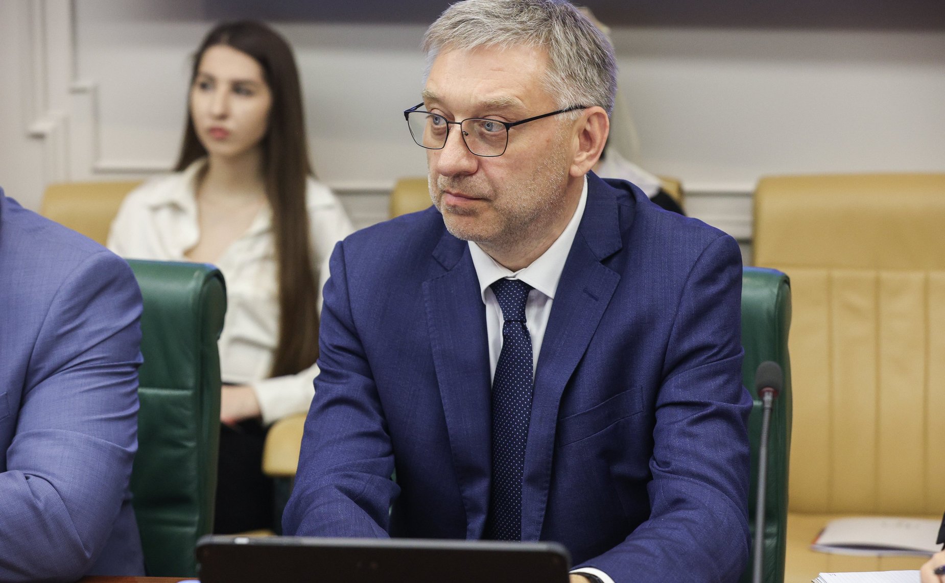 Круглый стол Комитета Совета Федерации по конституционному законодательству и государственному строительству на тему «Проблемы качества оказания юридических услуг: квалифицированное юридическое представительство и адвокатура. Пути взаимодействия»