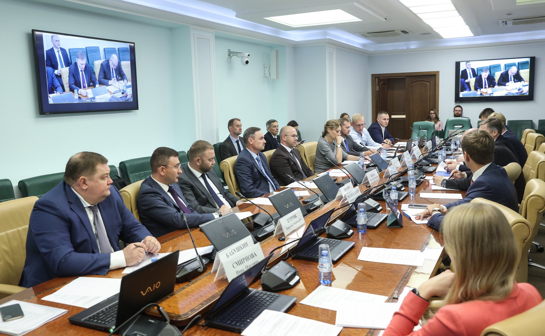 Круглый стол Комитета СФ по экономической политике на тему «Перспективы импортозамещения в дорожно-строительной отрасли»