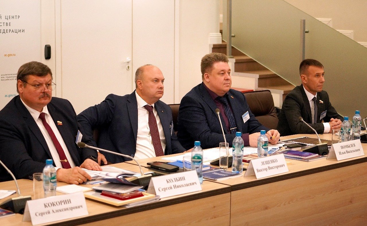 Юрий Нимченко принял участие в конференции «Направления реализации Морской доктрины Российской Федерации в части морских подводных нефтегазовых сооружений»