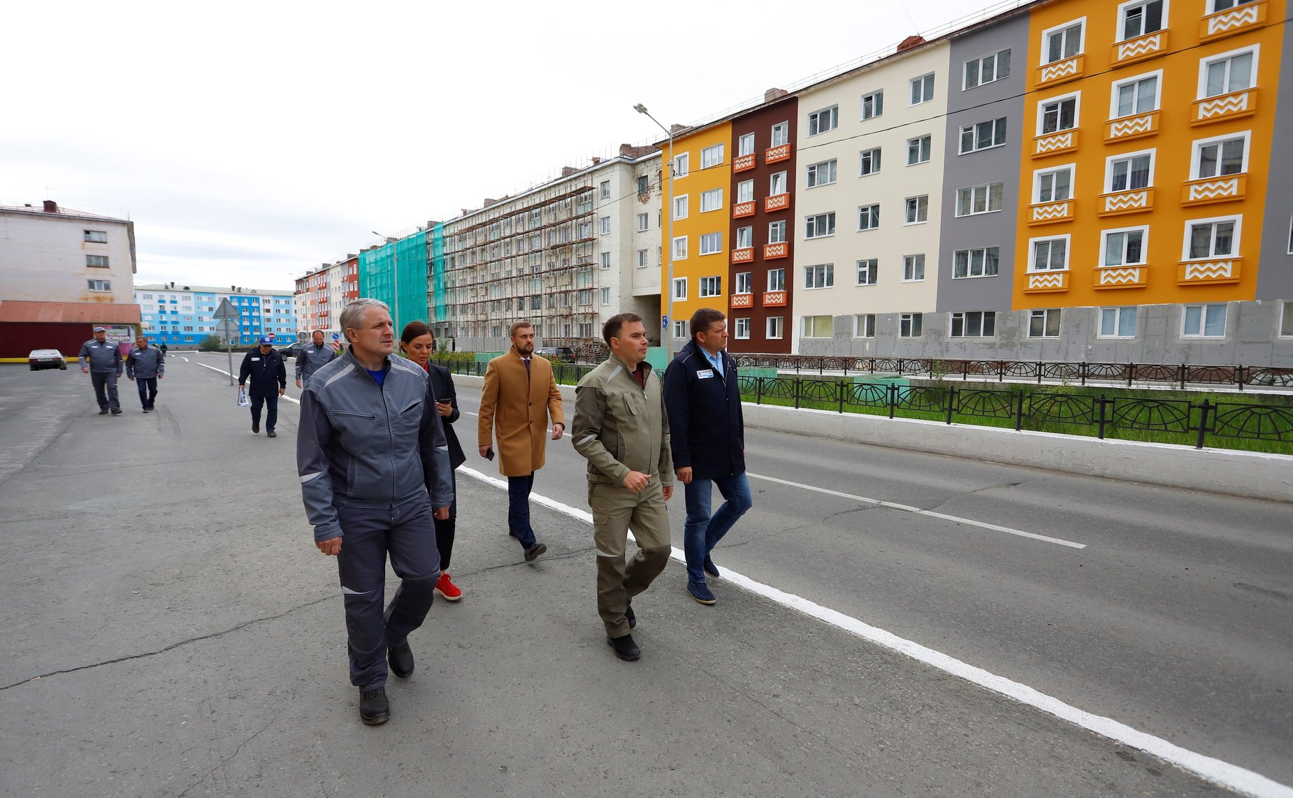 Сенаторы РФ осмотрели стройплощадки после демонтажа многоквартирных домов, Комплексный центр социального обслуживания населения, инфраструктурные объекты