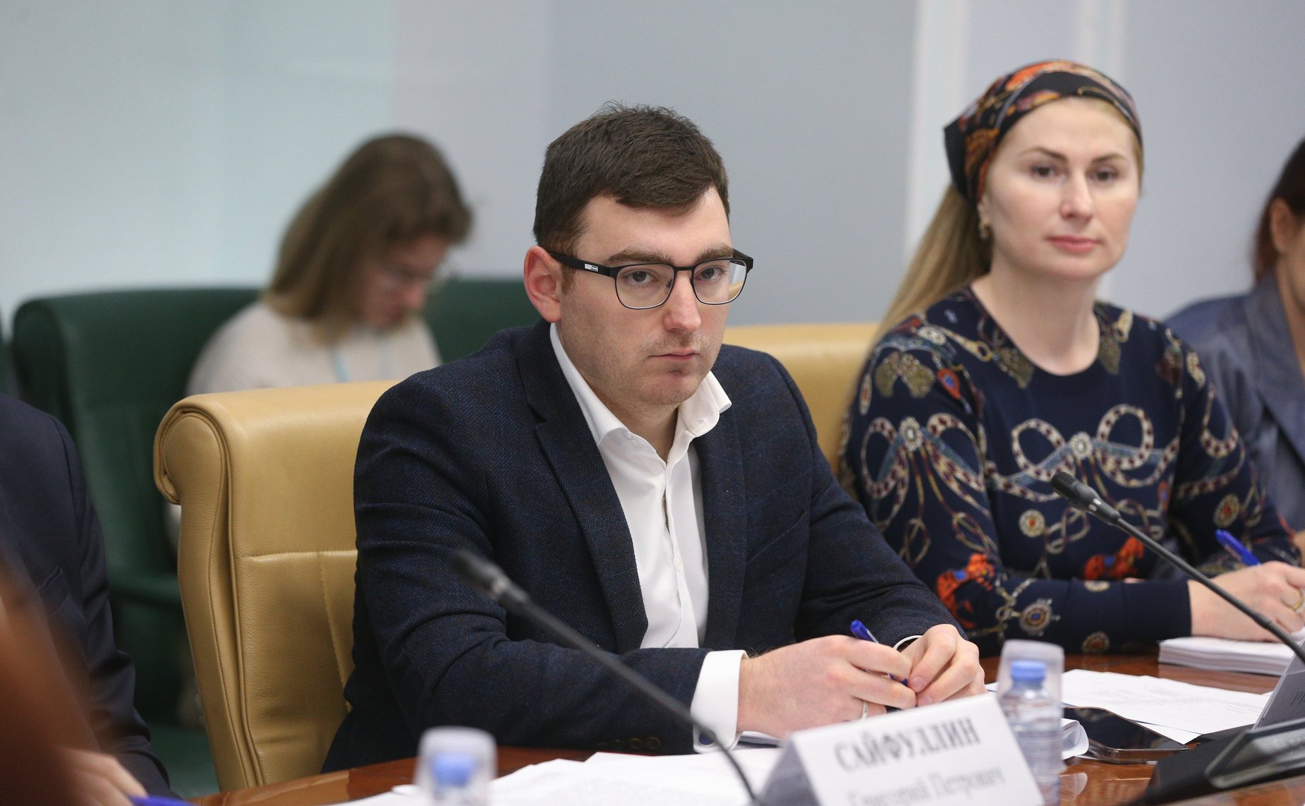 Круглый стол Комитета СФ по конституционному законодательству и государственному строительству на тему «Актуальные проблемы семейного законодательства и практика его применения: вопросы определенности терминологии семейного законодательства»