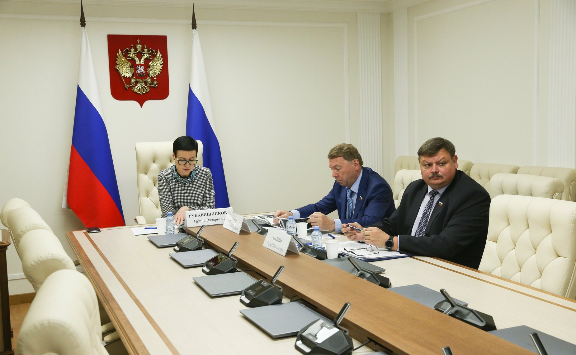 Круглый стол Комитета СФ по конституционному законодательству и государственному строительству совместно с Комитетом СФ по обороне и безопасности