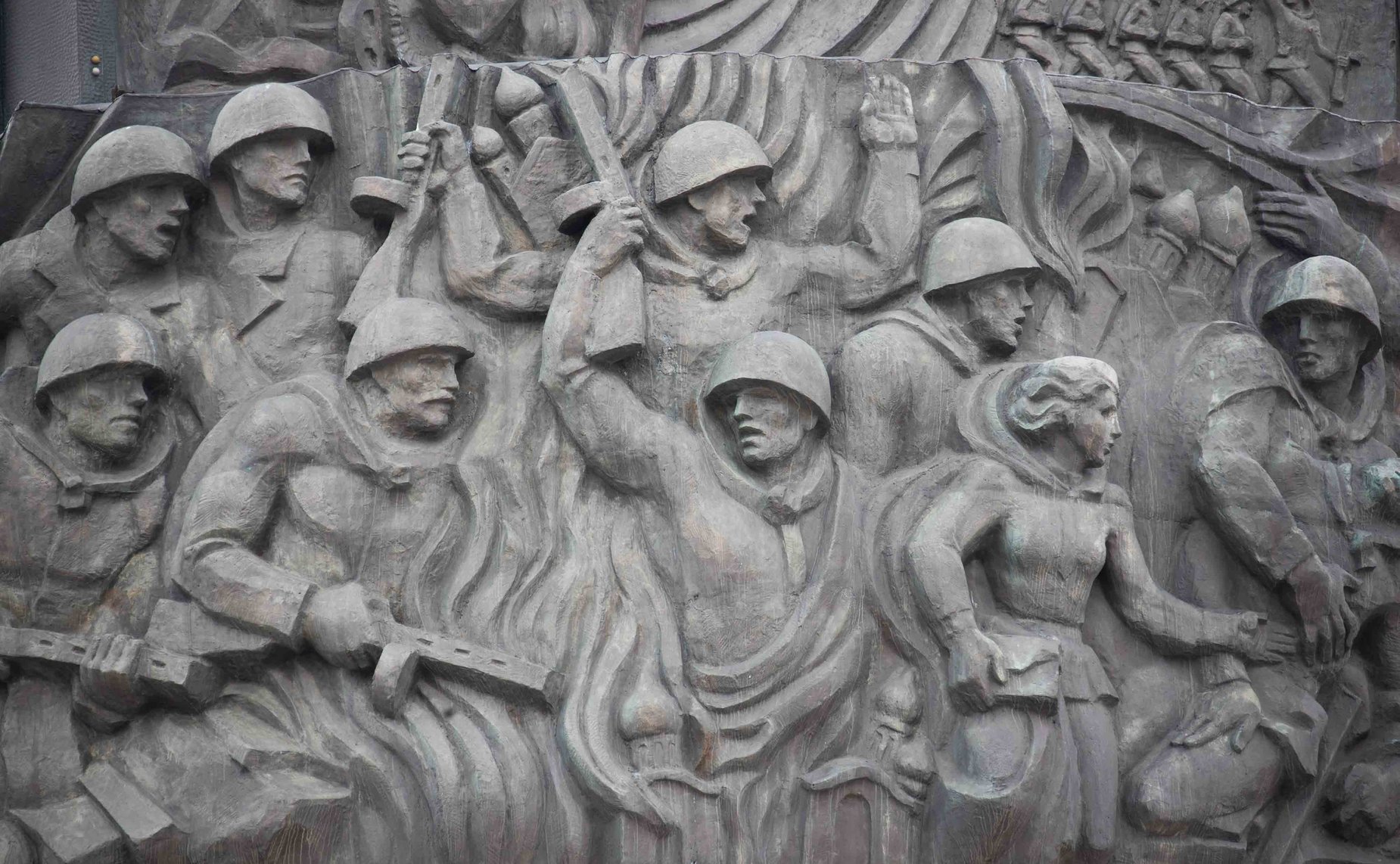 Председатель Совета Федерации В. Матвиенко возложила цветы к Вечному огню в Парке Победы на Поклонной горе