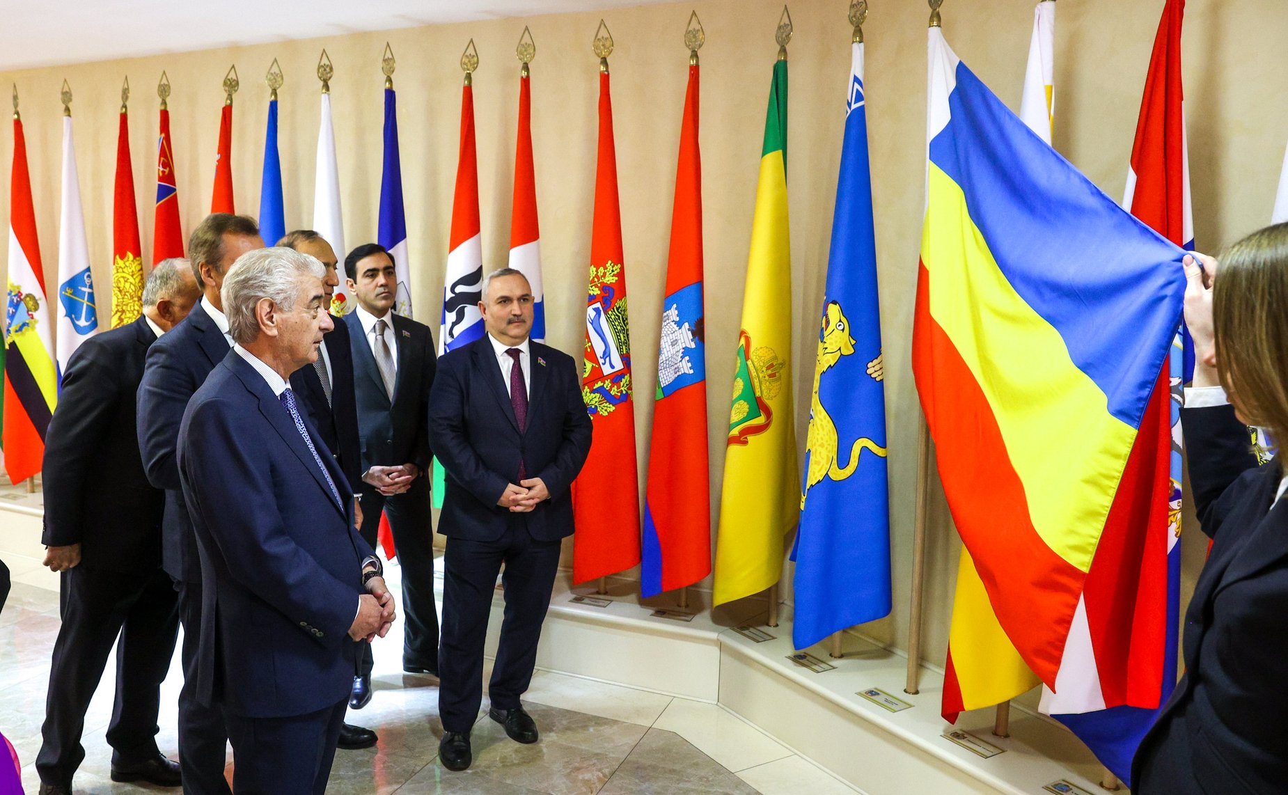 Экскурсия по Совету Федерации для делегации Милли Меджлиса Азербайджанской Республики во главе с первым заместителем Председателя Милли Меджлиса Азербайджанской Республики Али Ахмедовым