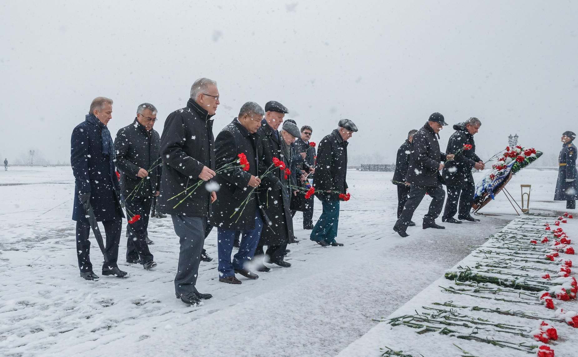 Сенаторы приняли участие в «Эстафете памяти», посвященной 70-летию Великой Победы