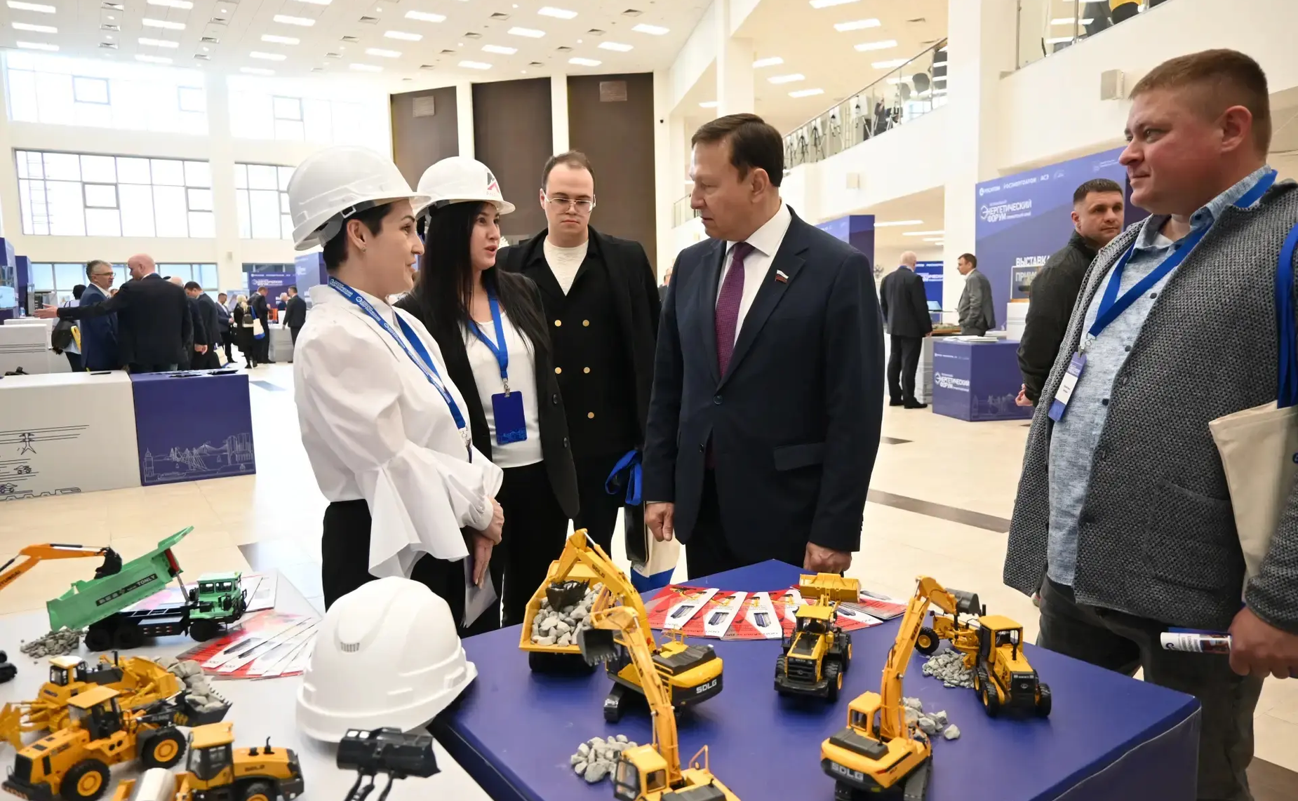 Александр Ролик принял участие в первом региональном Энергетическом форуме