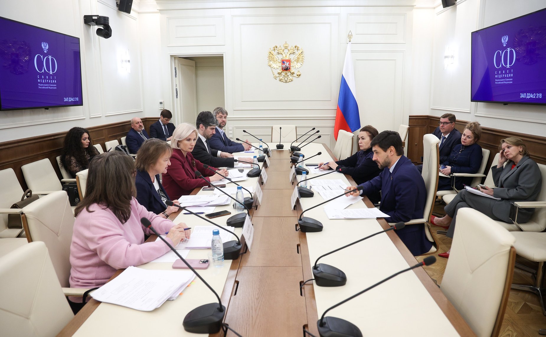 Совещание Комитета Совета Федерации по социальной политике «О формировании официальной статистической информации о численности населения в субъектах РФ»