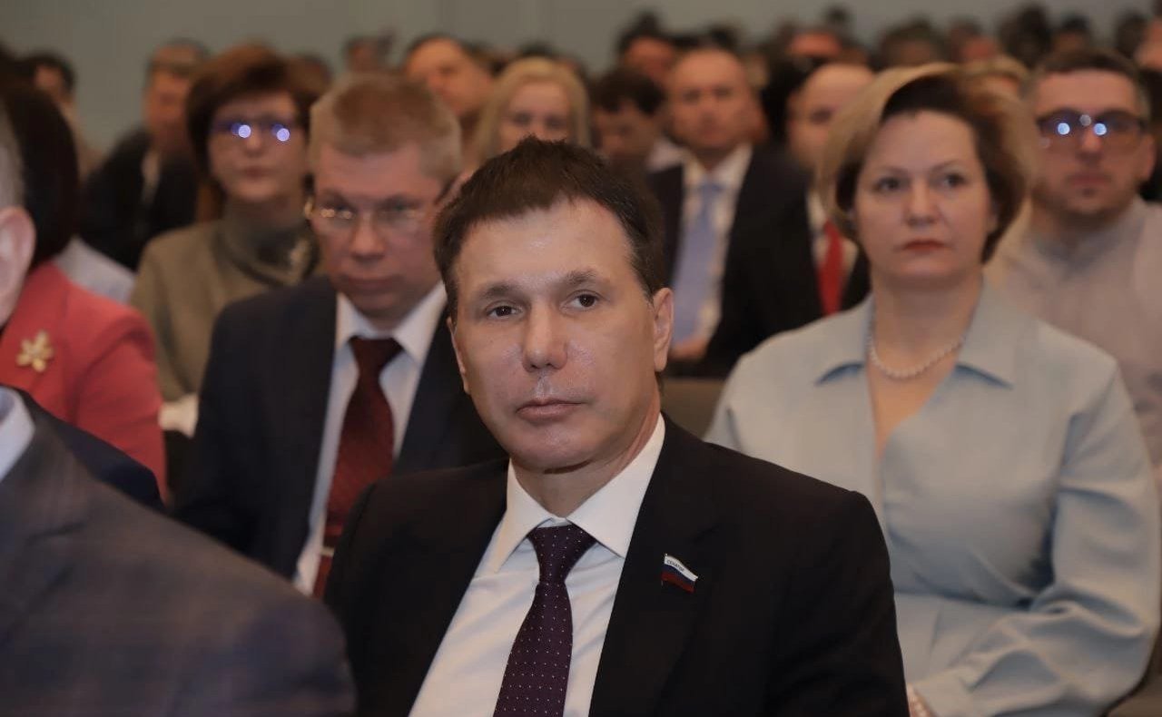 Игорь Зубарев прокомментировал отчет главы региона Артура Парфенчикова перед депутатами Законодательного собрания республики об итогах деятельности регионального правительства за 2022 год