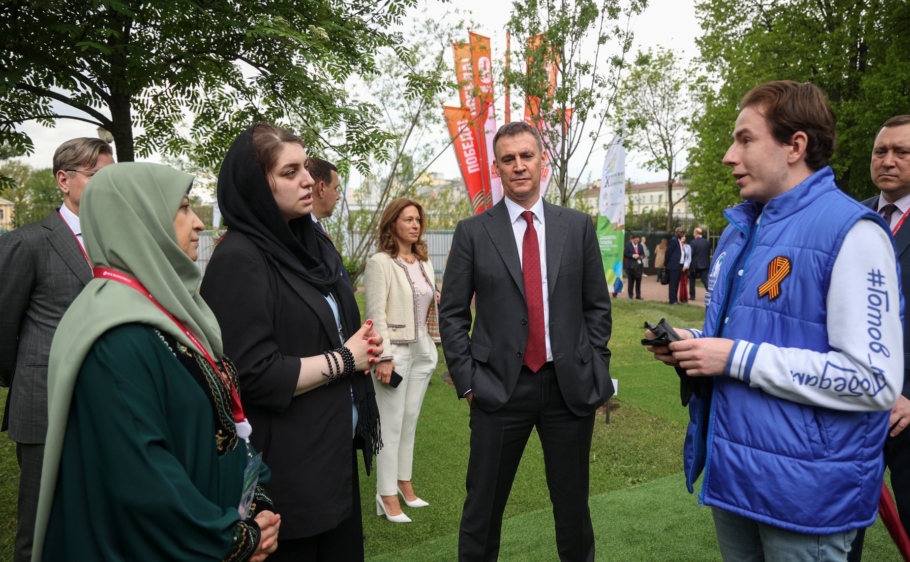 Церемония высадки деревьев в рамках проведения международной эколого-патриотической акции «Сад памяти», приуроченной к году Защитника Отечества
