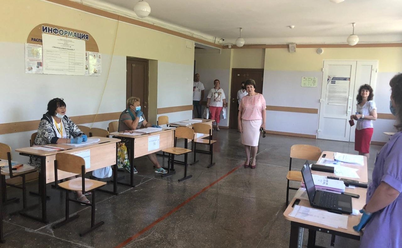 Екатерина Алтабаева в день голосования посетила избирательные участки в Севастополе