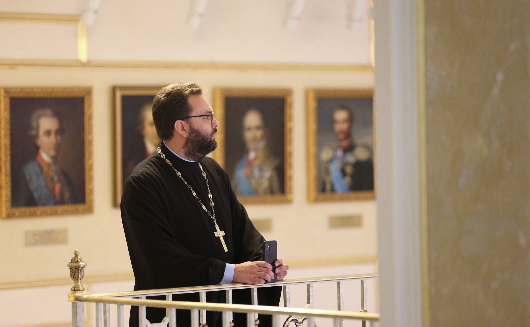 В Совете Федерации проходит выставка, посвященная итогам реставрации росписи собора Сретения Владимирской иконы Божией Матери Сретенского монастыря