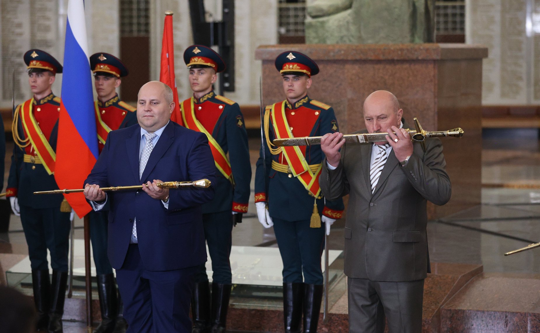 Торжественная церемония передачи «Мечей Победы» Городам воинской славы