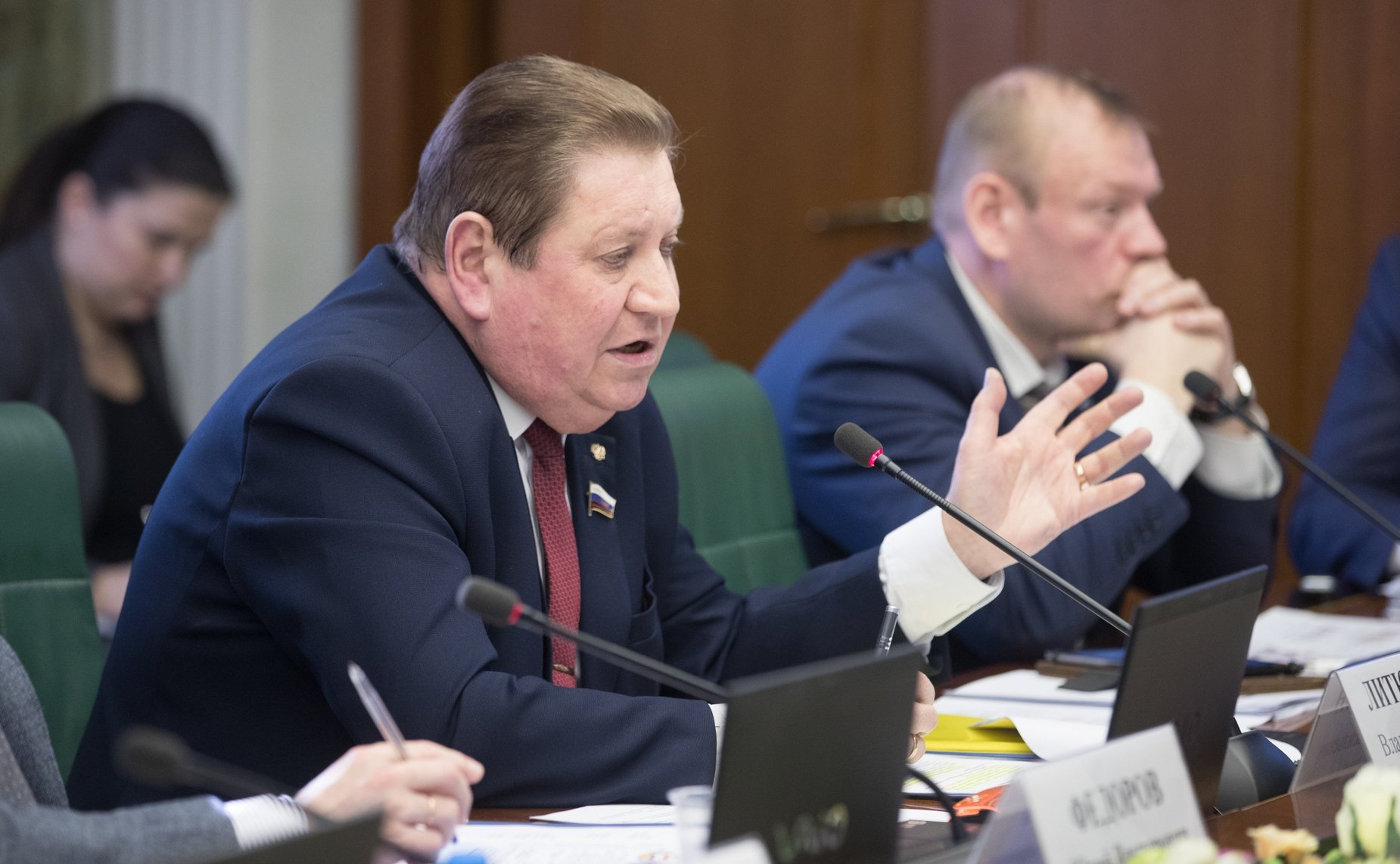 В. Литюшкин