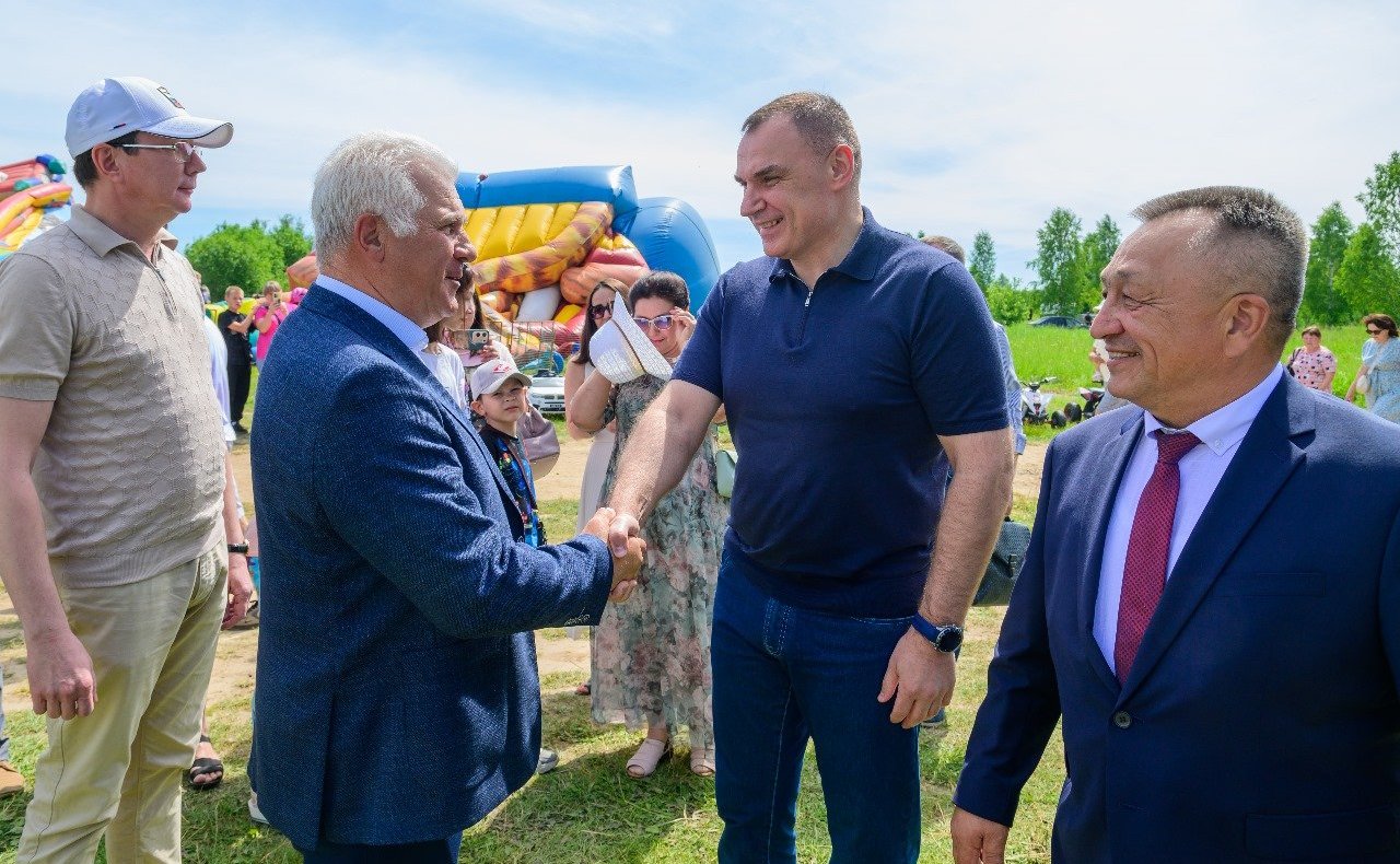 Сергей Мартынов посетил Сабантуй и Пеледыш Пайрем в Параньгинском районе Республики Марий Эл