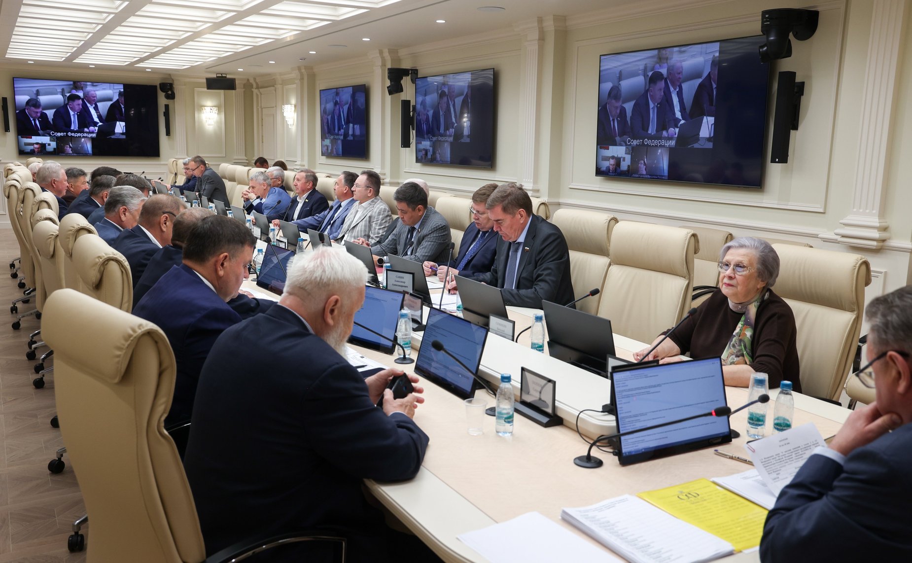 Заседание Комитета Совета Федерации по Регламенту и организации парламентской деятельности