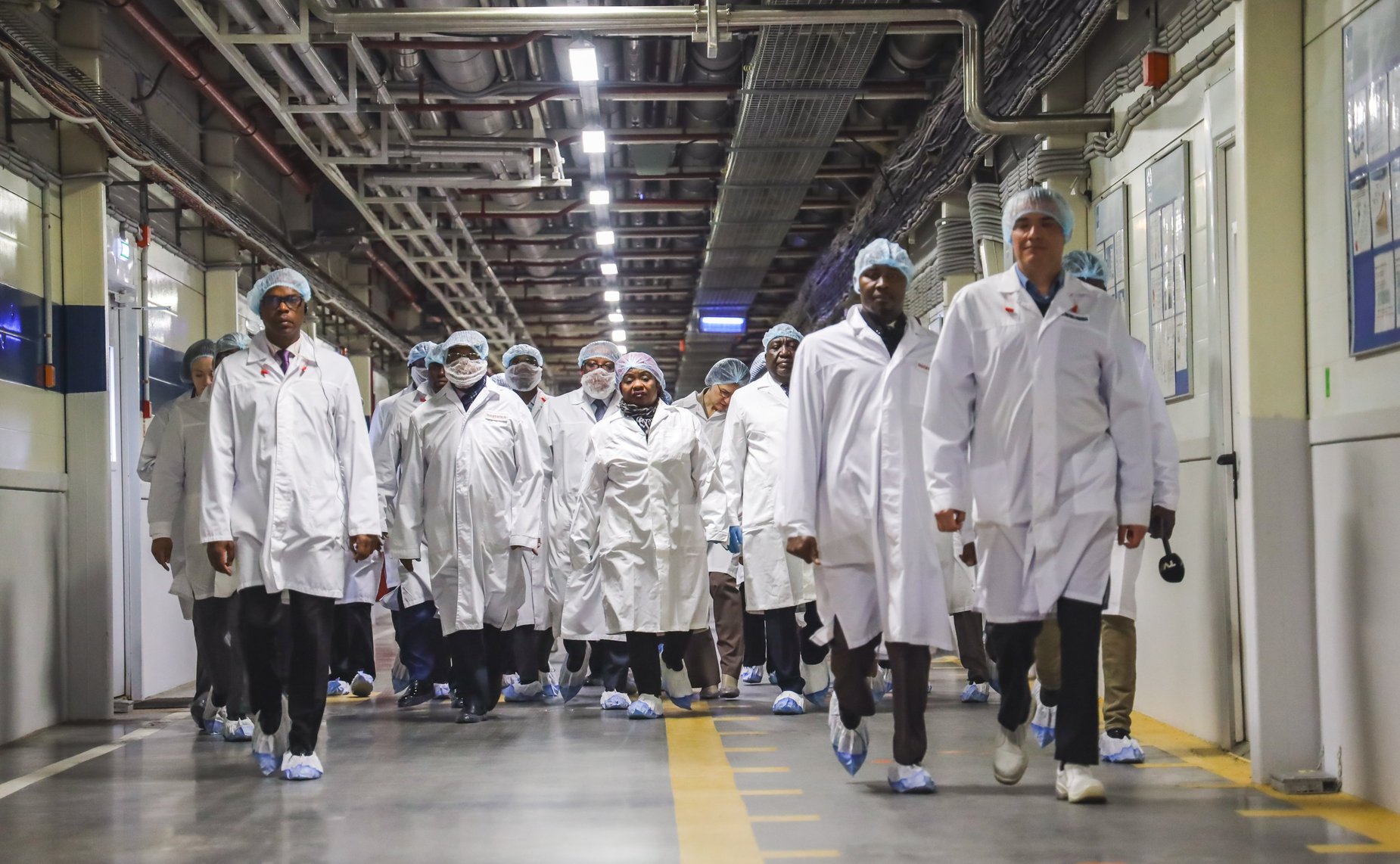 Делегация Республики Мозамбик во главе с Председателем Ассамблеи Маргаридой Адамужи Талапой посетила молочный комбинат «Чеховский» в Московской области