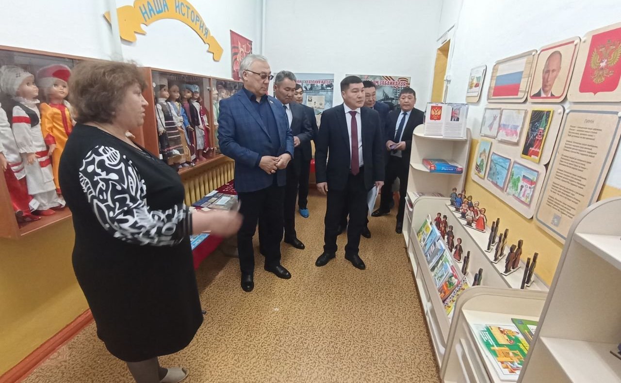 Баир Жамсуев посетил учреждения социальной сферы Агинского района
