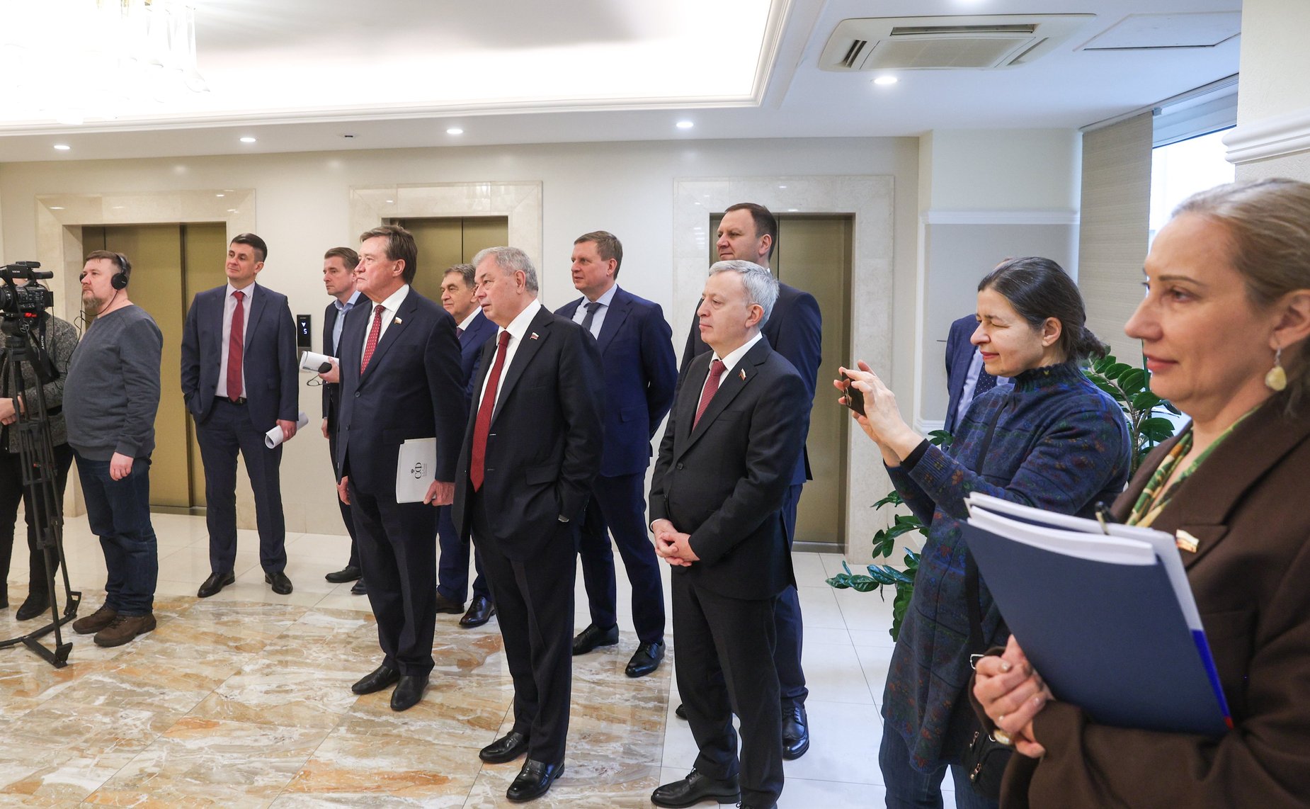 Открытие выставки работ члена Творческого союза художников России И. Авраменко