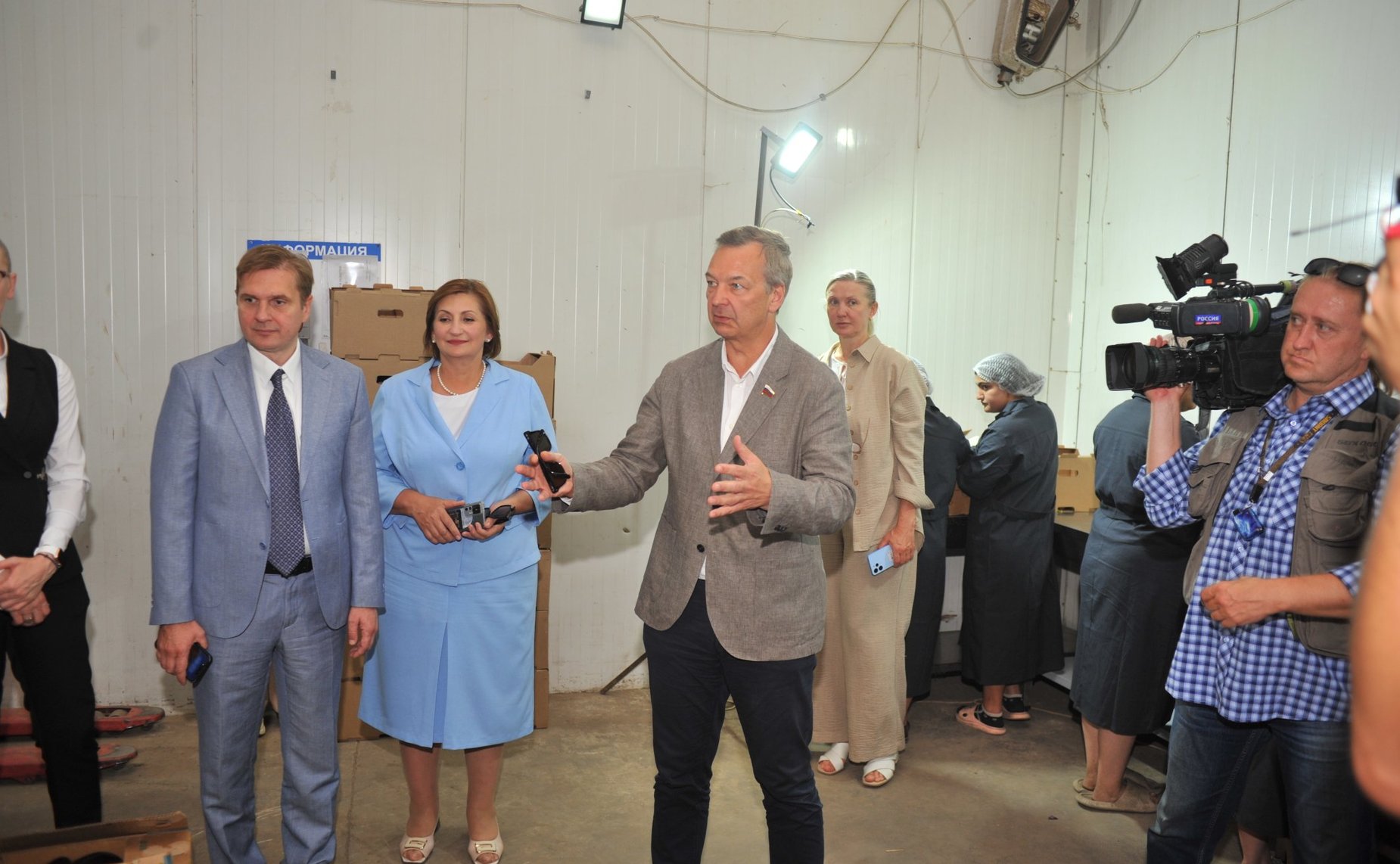 Первый заместитель Председателя Совета Федерации Андрей Яцкин в ходе рабочей поездки в Ростовскую область принял участие в открытии агроагрегатора фермерской продукции