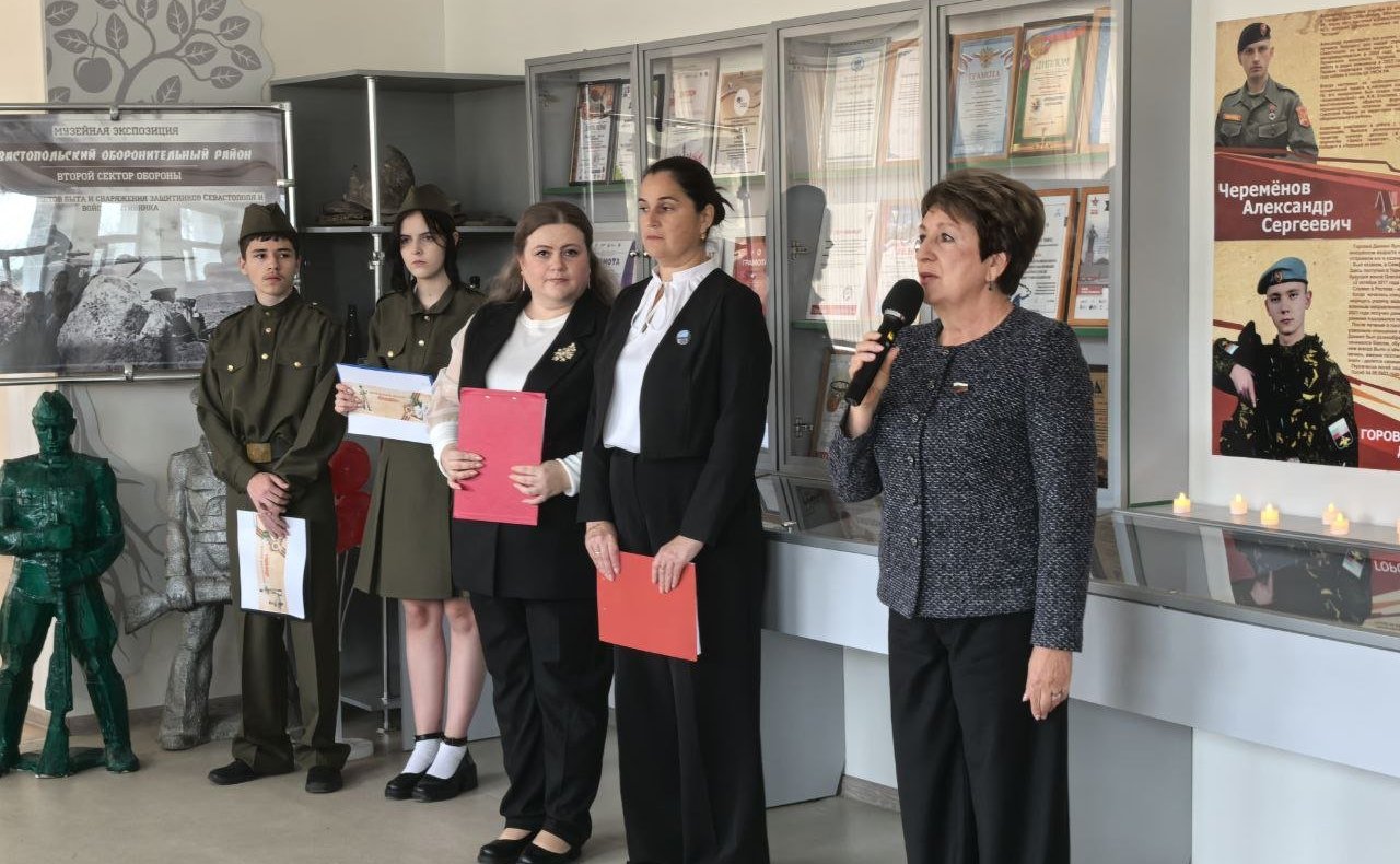 Екатерина Алтабаева посетила школу №59 имени старшего сержанта милиции Е.Г. Скоробогатова, которая находится в селе Терновка