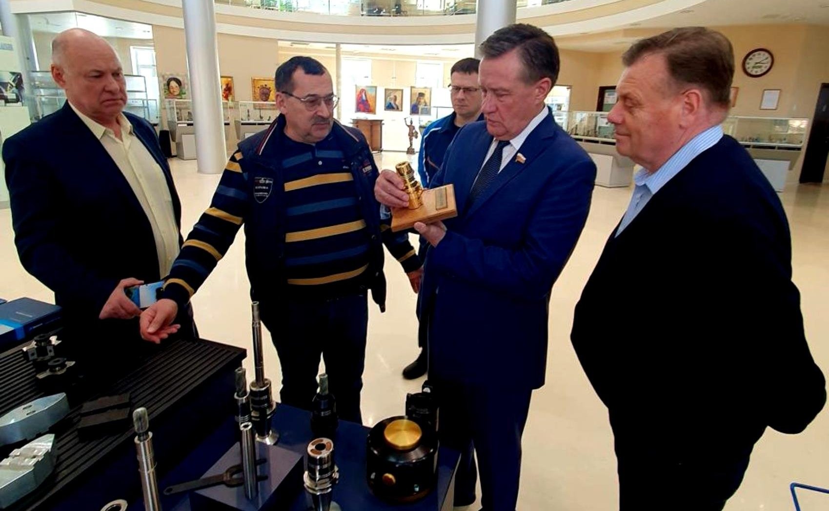 Сергей Рябухин провел серию рабочих встреч с руководством ульяновских предприятий, которые занимаются импортозамещением