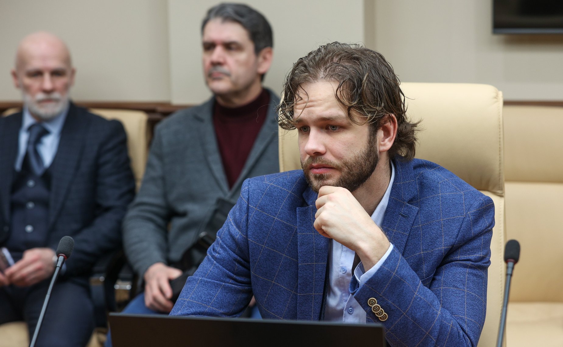 Дмитрий Рогозин встретился со съемочной группой художественного фильма «СВОИ. Баллада о войне» и музыкальным коллективом «Звездный десант»