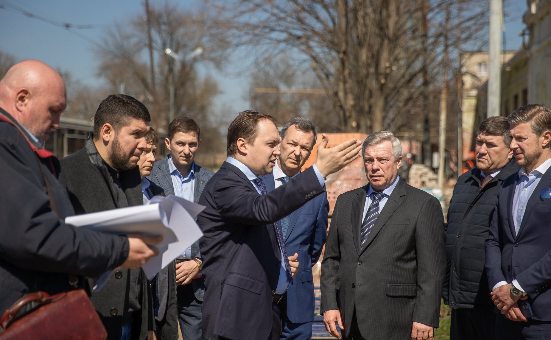 Первый заместитель Председателя Совета Федерации Андрей Яцкин и губернатор Ростовской области Василий Голубев проинспектировали объекты городской инфраструктуры г. Таганрога