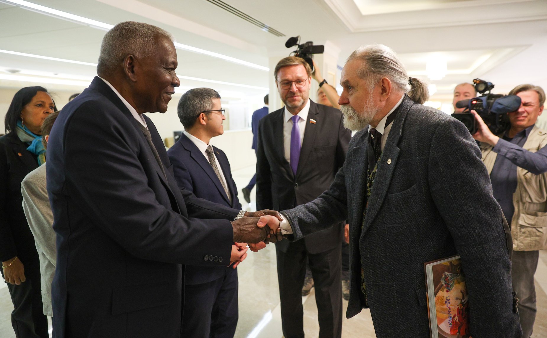 Открытие в Совете Федерации выставки «О, Гавана» Транзит»