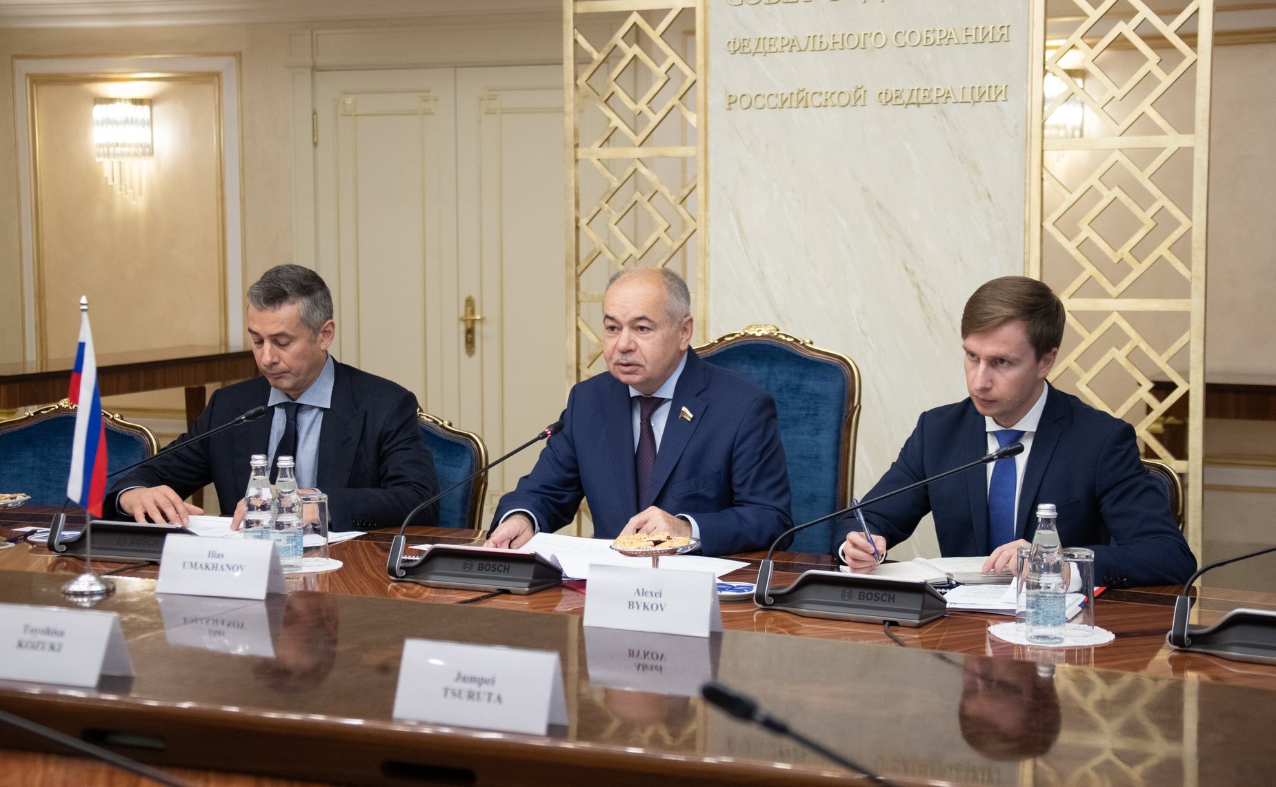 Встреча Ильяса Умаханова с Чрезвычайным и Полномочным Послом Японии в РФ Тоёхиса Кодзуки