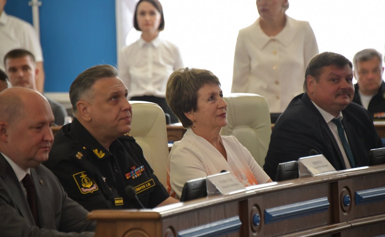 Екатерина Алтабаева приняла участие в торжественной церемонии награждения адмирала Игоря Касатонова