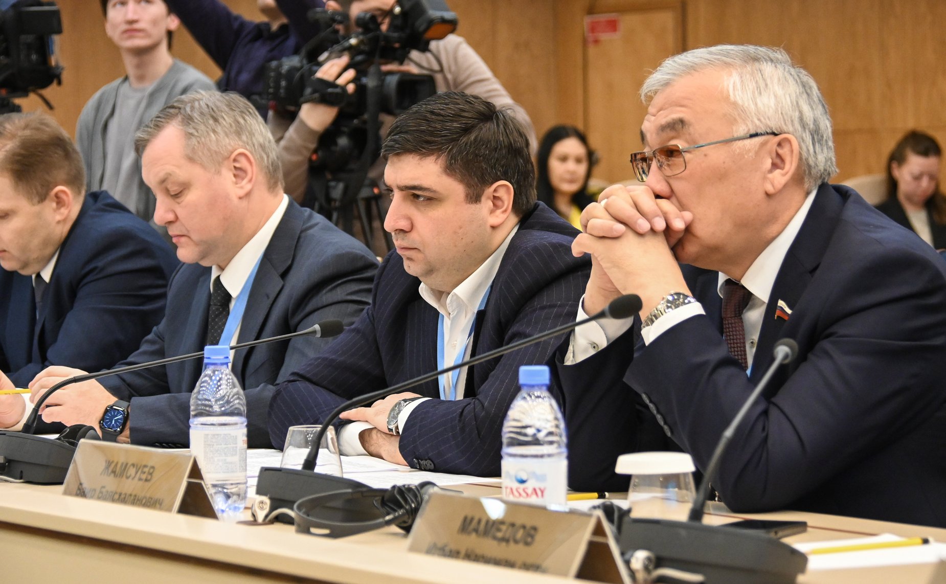 Сенаторы РФ приняли участие в наблюдении за проведением внеочередных выборов депутатов Мажилиса Парламента Республики Казахстан в составе миссий международных наблюдателей