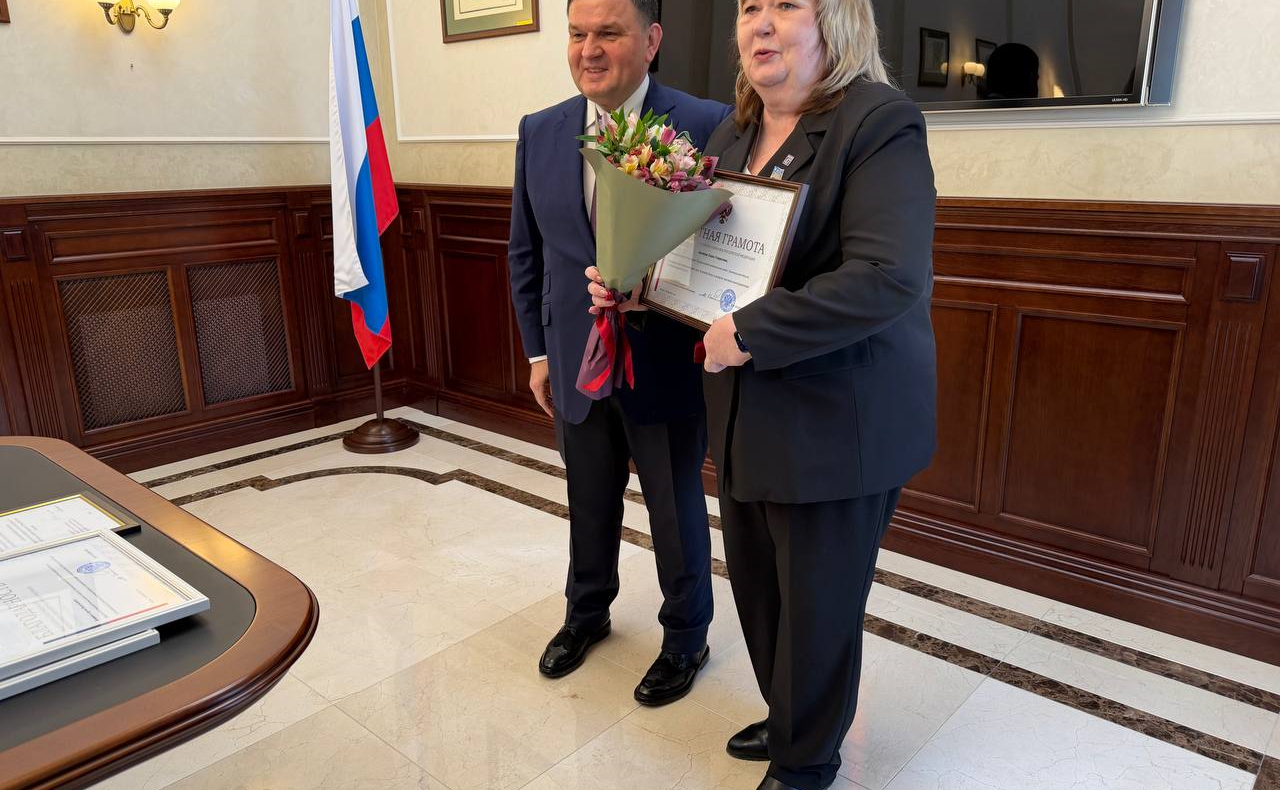 Сергей Перминов вручил сенатские награды землякам-Ленинградцам