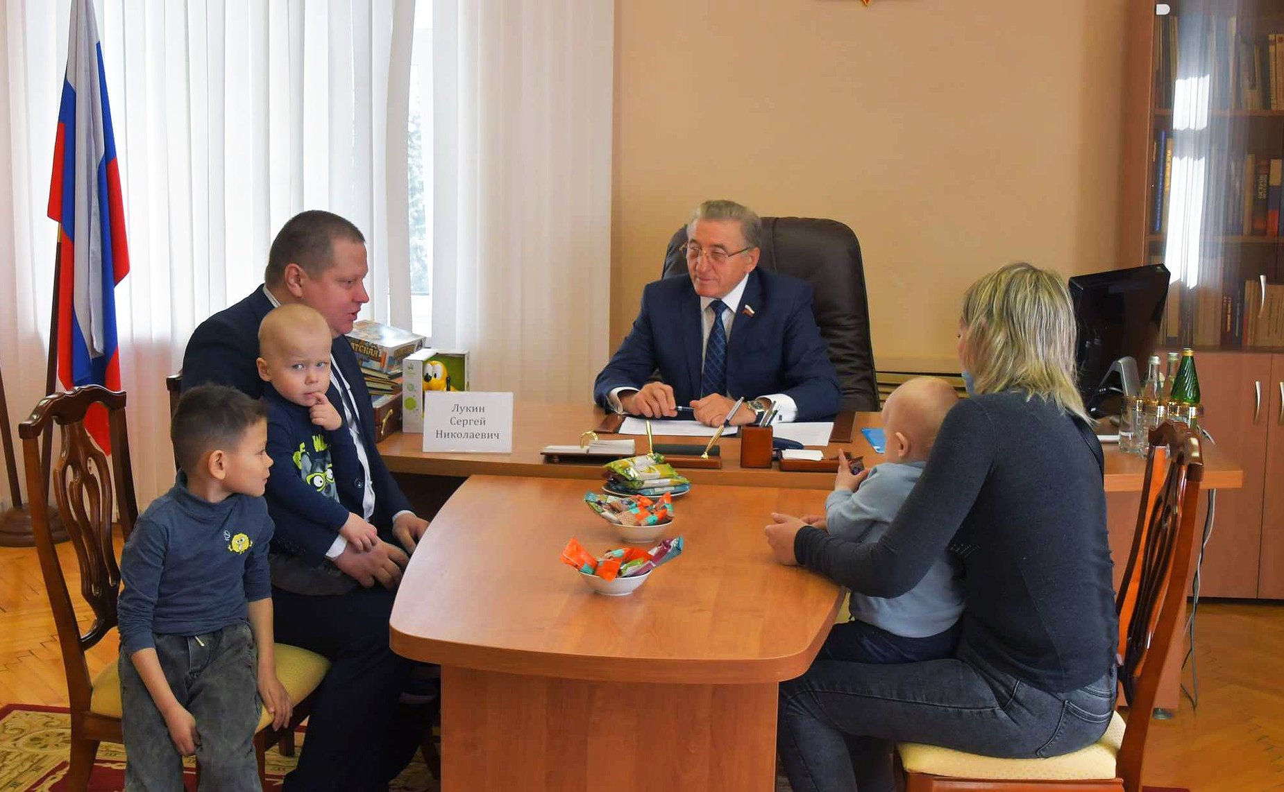 Сергей Лукин в ходе региональной недели провел личный прием граждан