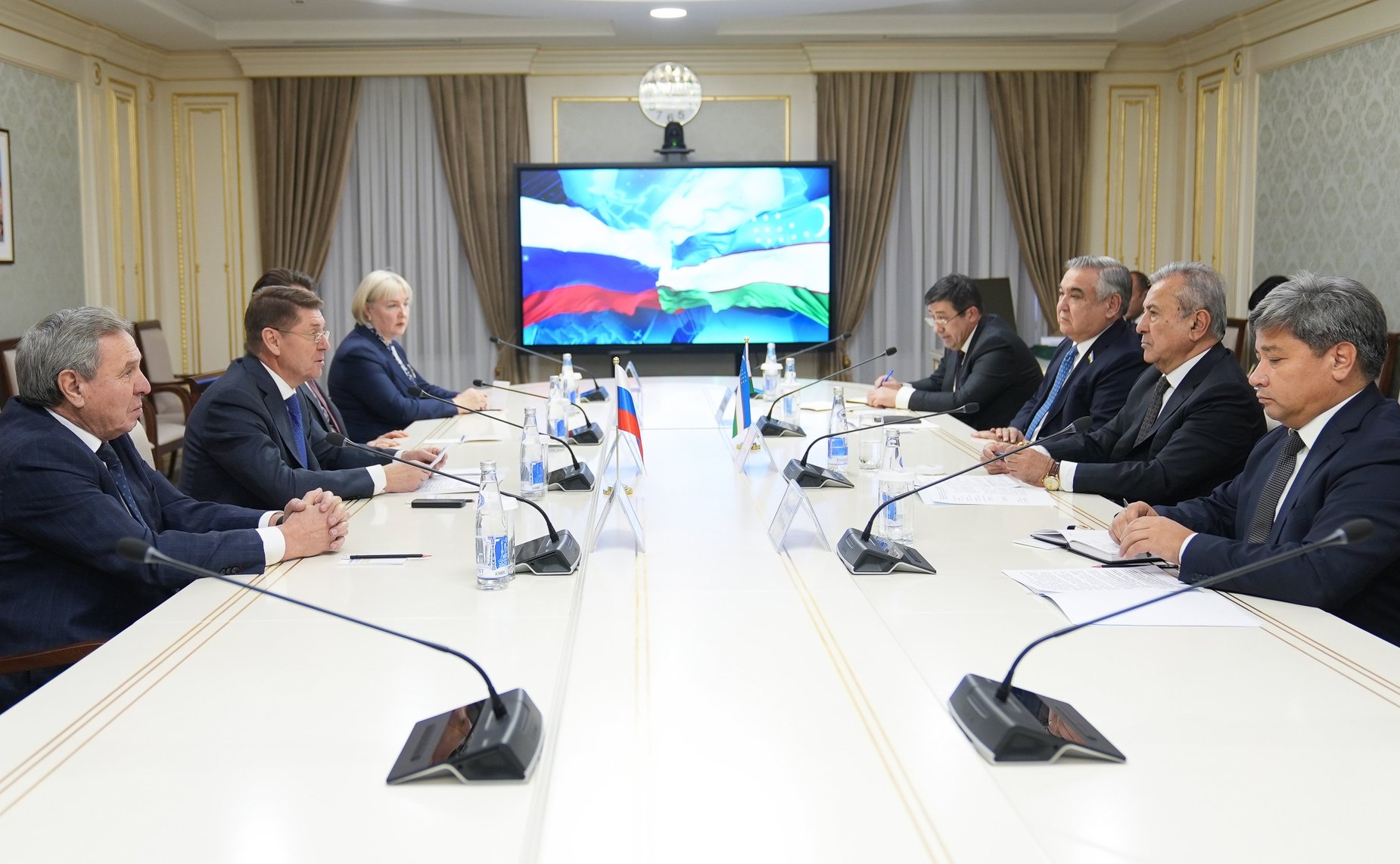 Состоялась беседа Андрея Шевченко с первым заместителем Председателя Сената Олий Мажлиса Республики Узбекистан Садыком Сафаевым