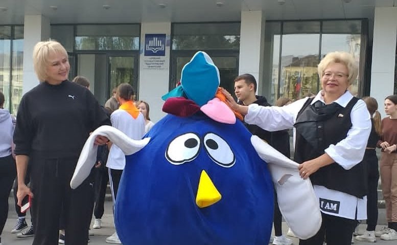 Оксана Хлякина выступила перед участниками фестиваля здоровья «ДвижОК» в Липецком государственном педагогическом университете имени П.П. Семенова-Тян-Шанского