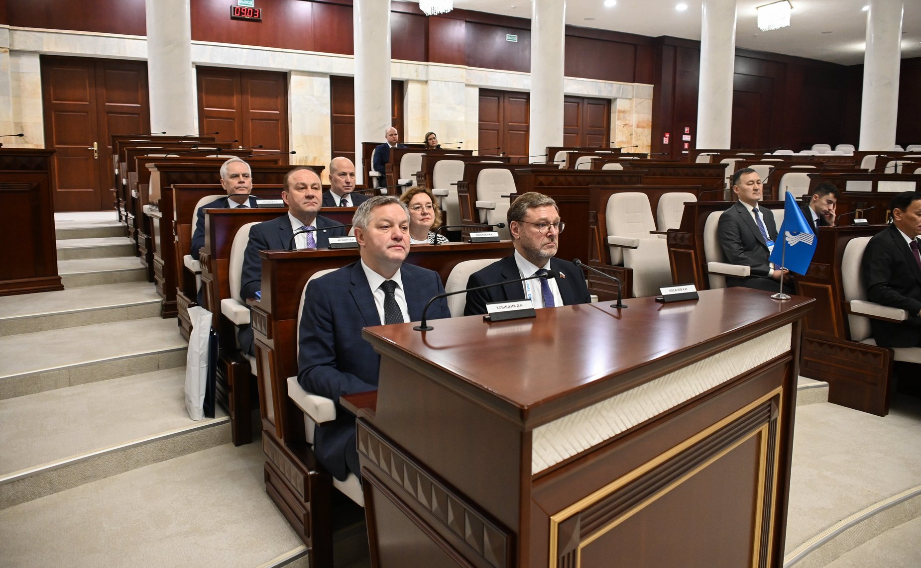Российские законодатели в рамках визита провели встречу с Председателем Палаты представителей Национального собрания Республики Беларусь Владимиром Андрейченко