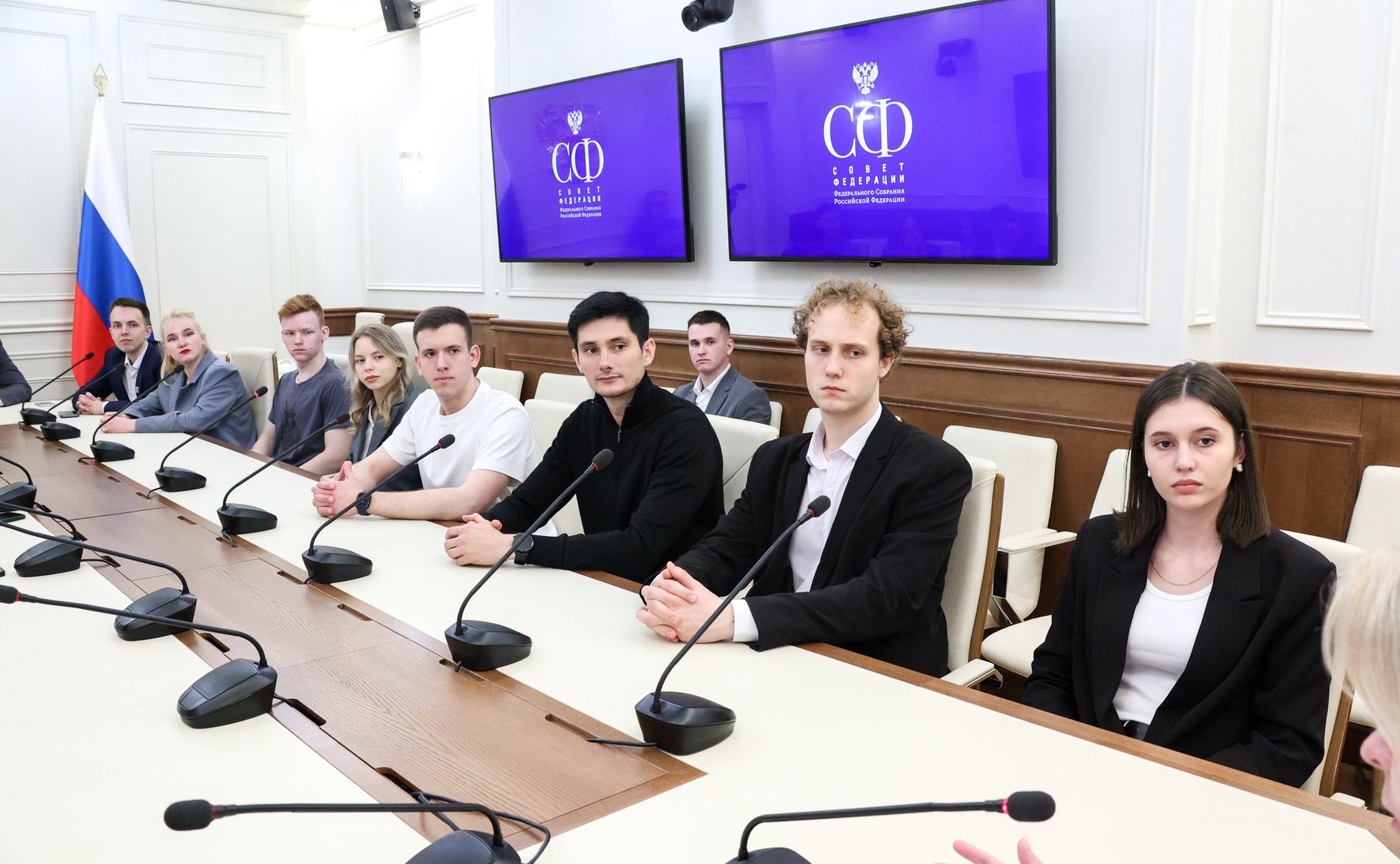 Встреча Натальи Мельниковой с активистами молодежного землячества Псковской области