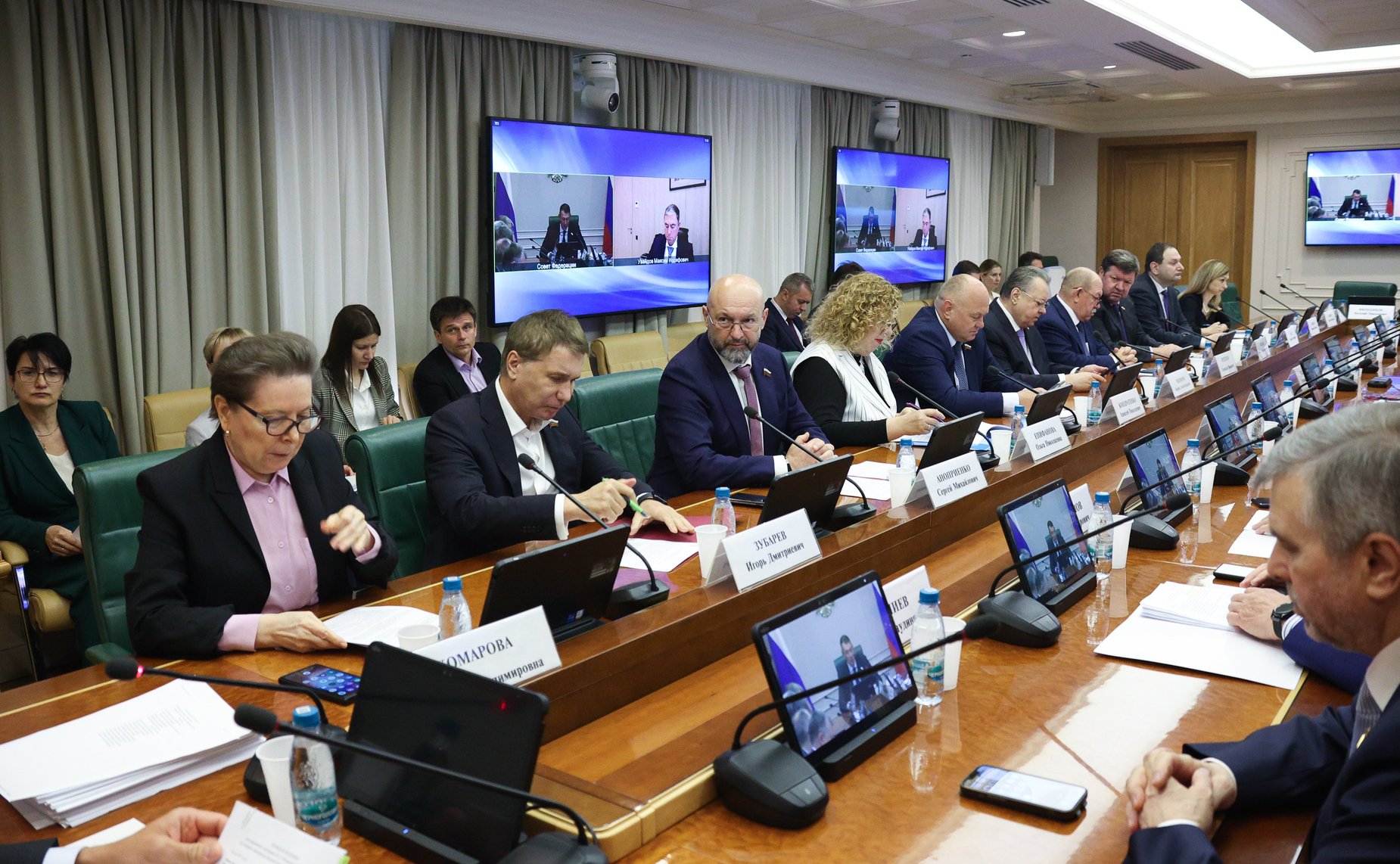 Заседание Комитета Совета Федерации по аграрно-продовольственной политике и природопользованию