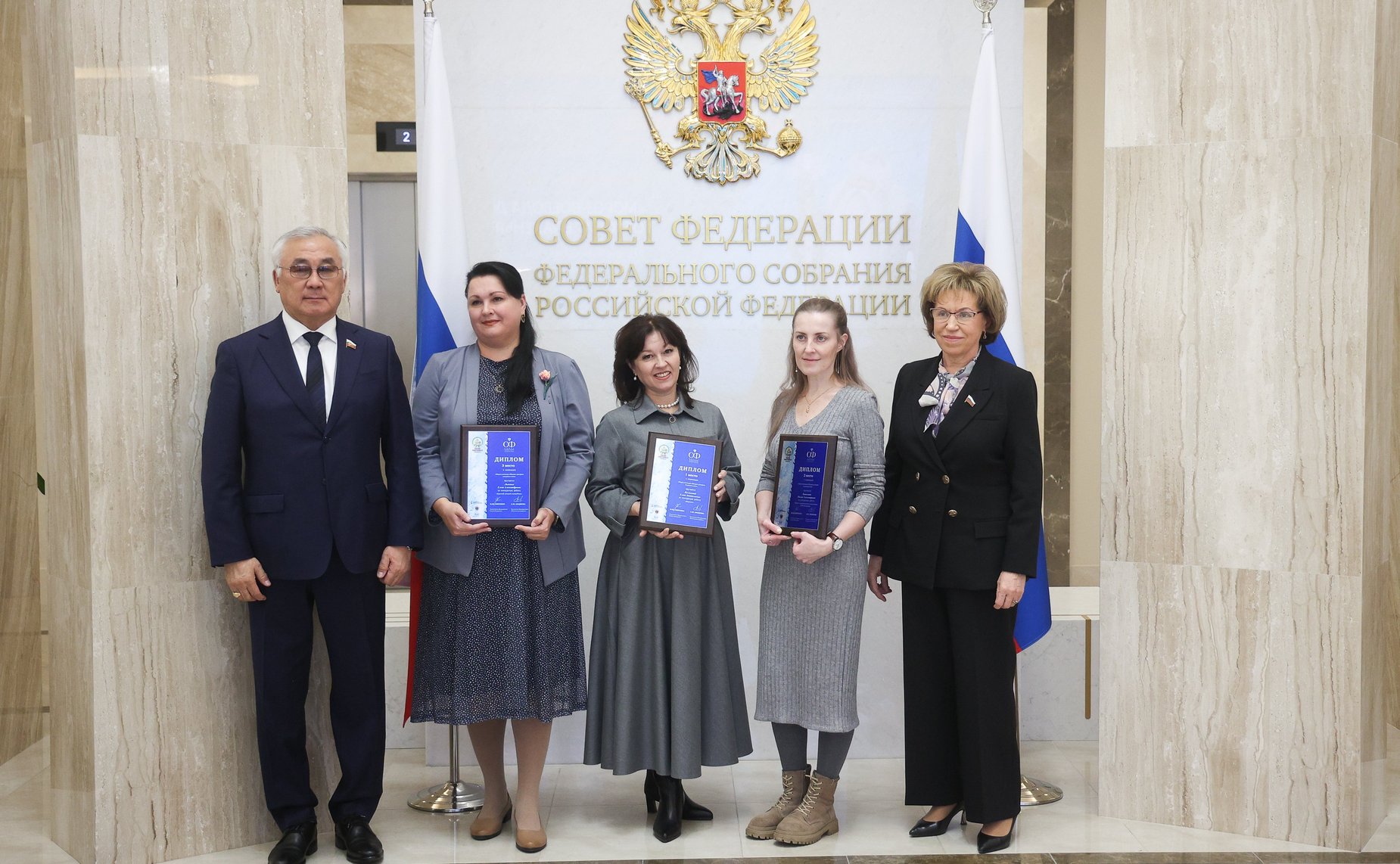 Торжественное открытие выставки лучших работ VII Всероссийского конкурса ватного мастерства «Россия многоликая: героический эпос», приуроченного к Году защитника Отечества в России, и награждение победителей конкурса