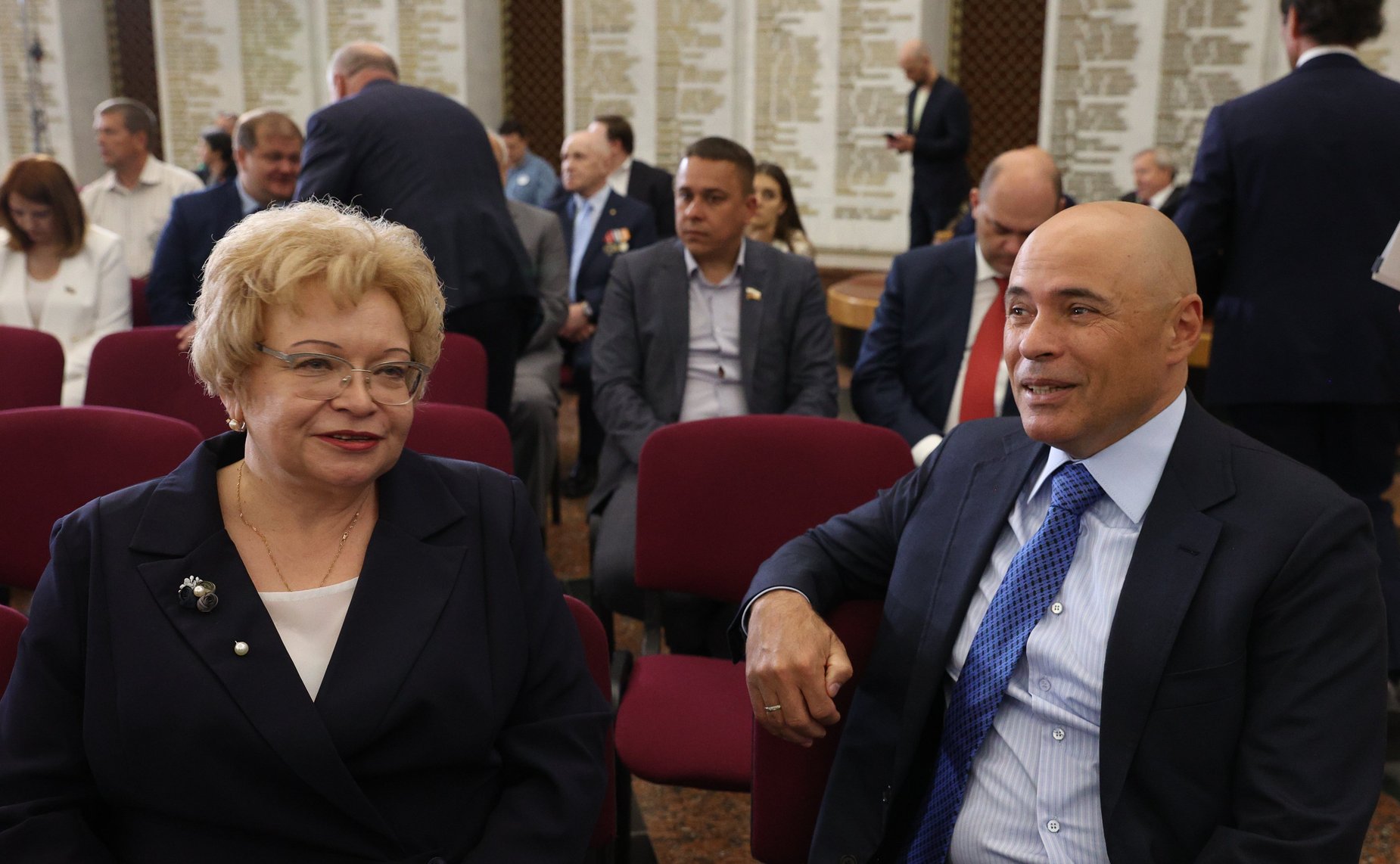 Торжественная церемония передачи «Мечей Победы» Городам воинской славы