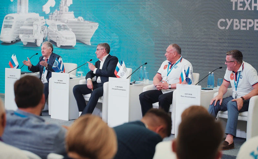 Дмитрий Савельев принял участие в открытии в регионе XII Международного молодежного промышленного форума «Инженеры будущего — 2024»